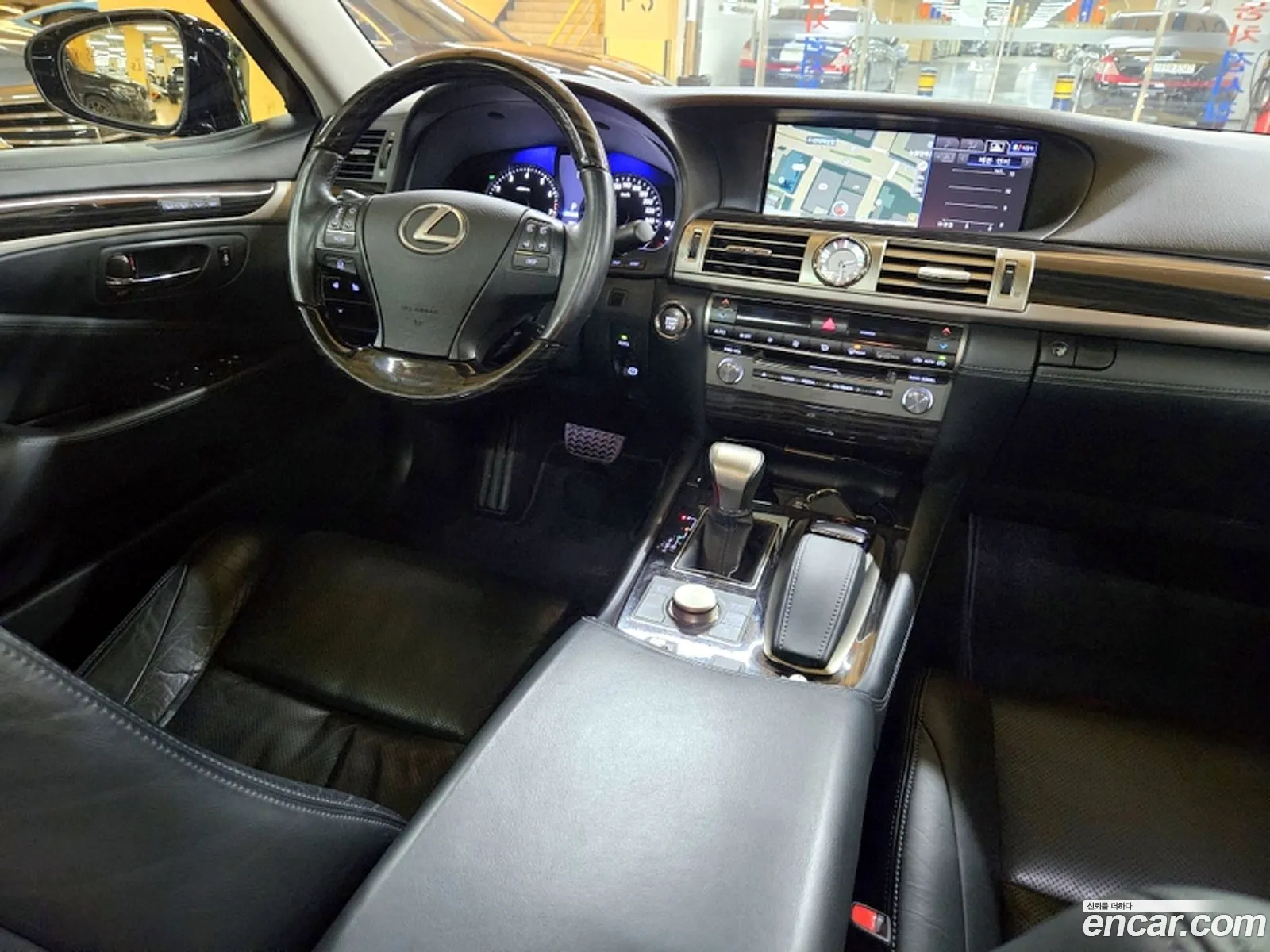 Lexus LS460 2014 — 15
