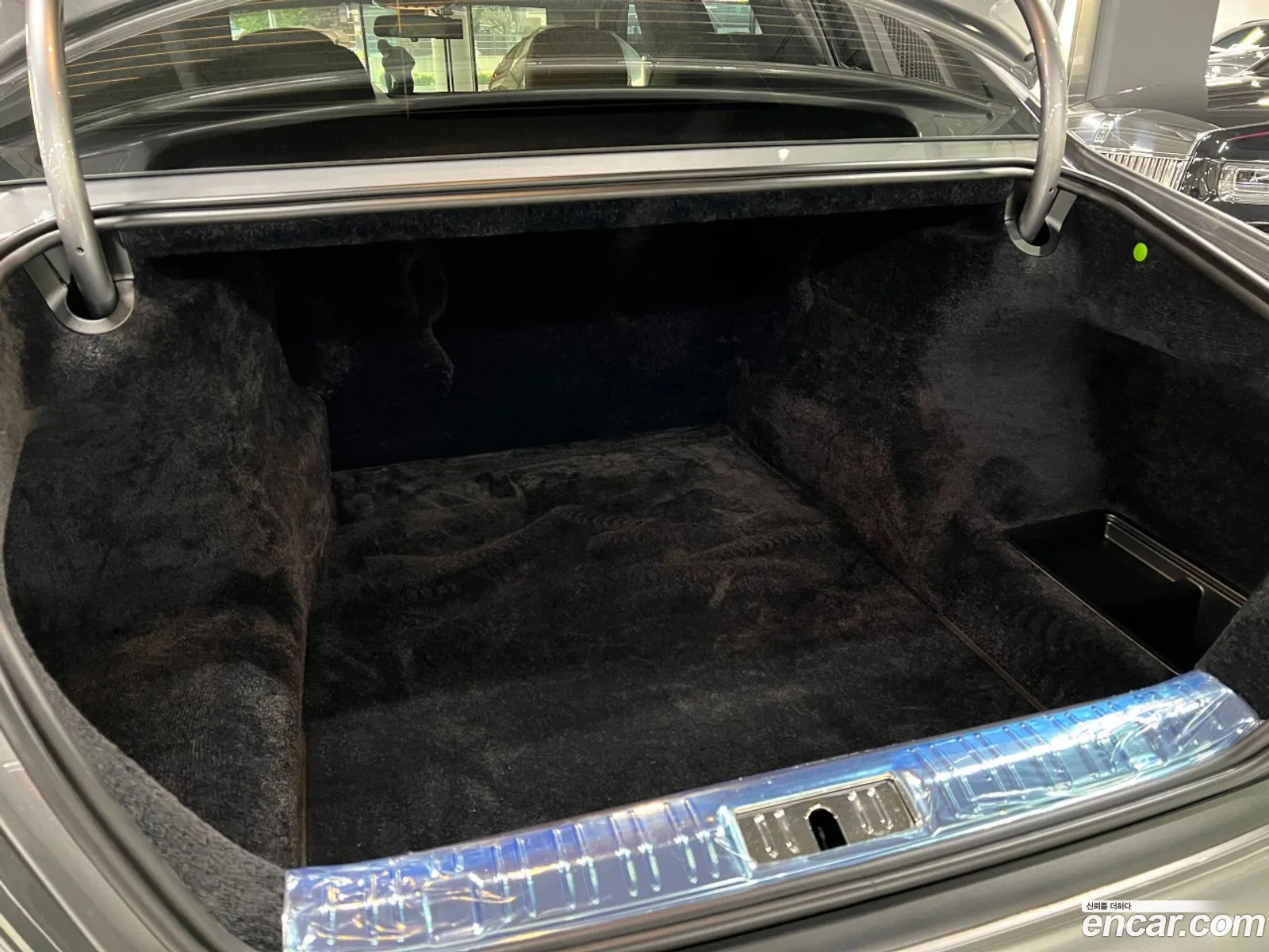 Rolls-Royce Ghost 2019 — 14