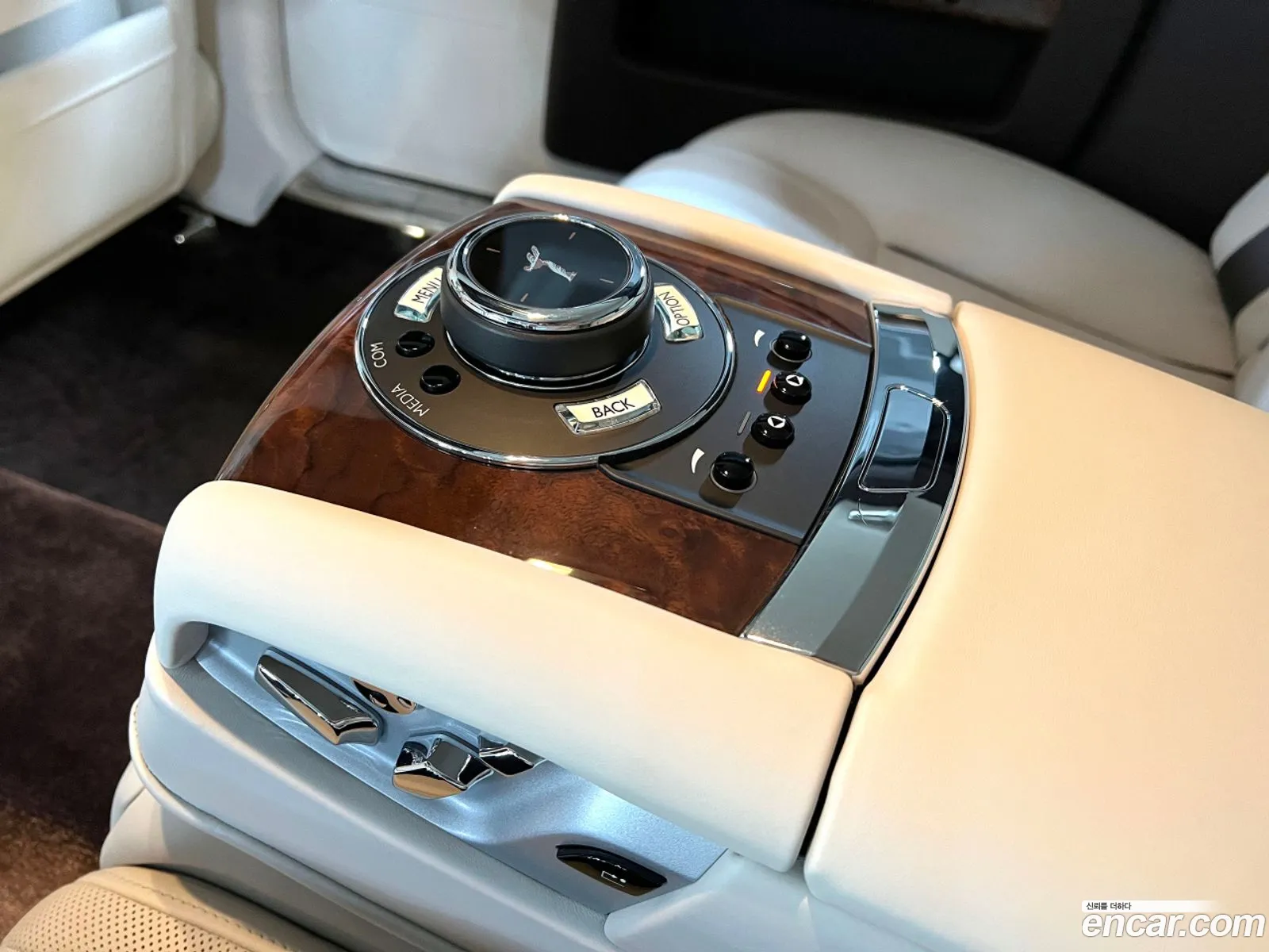 Rolls-Royce Ghost 2019 — 11