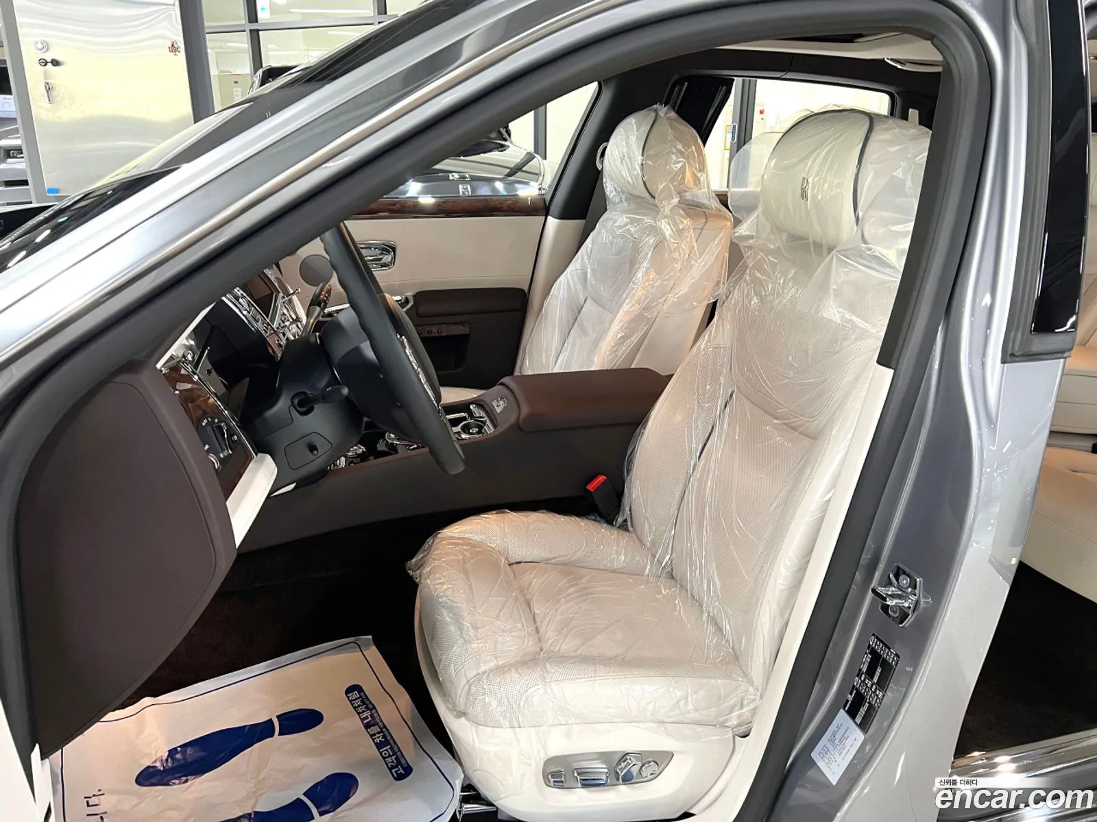 Rolls-Royce Ghost 2019 — 15