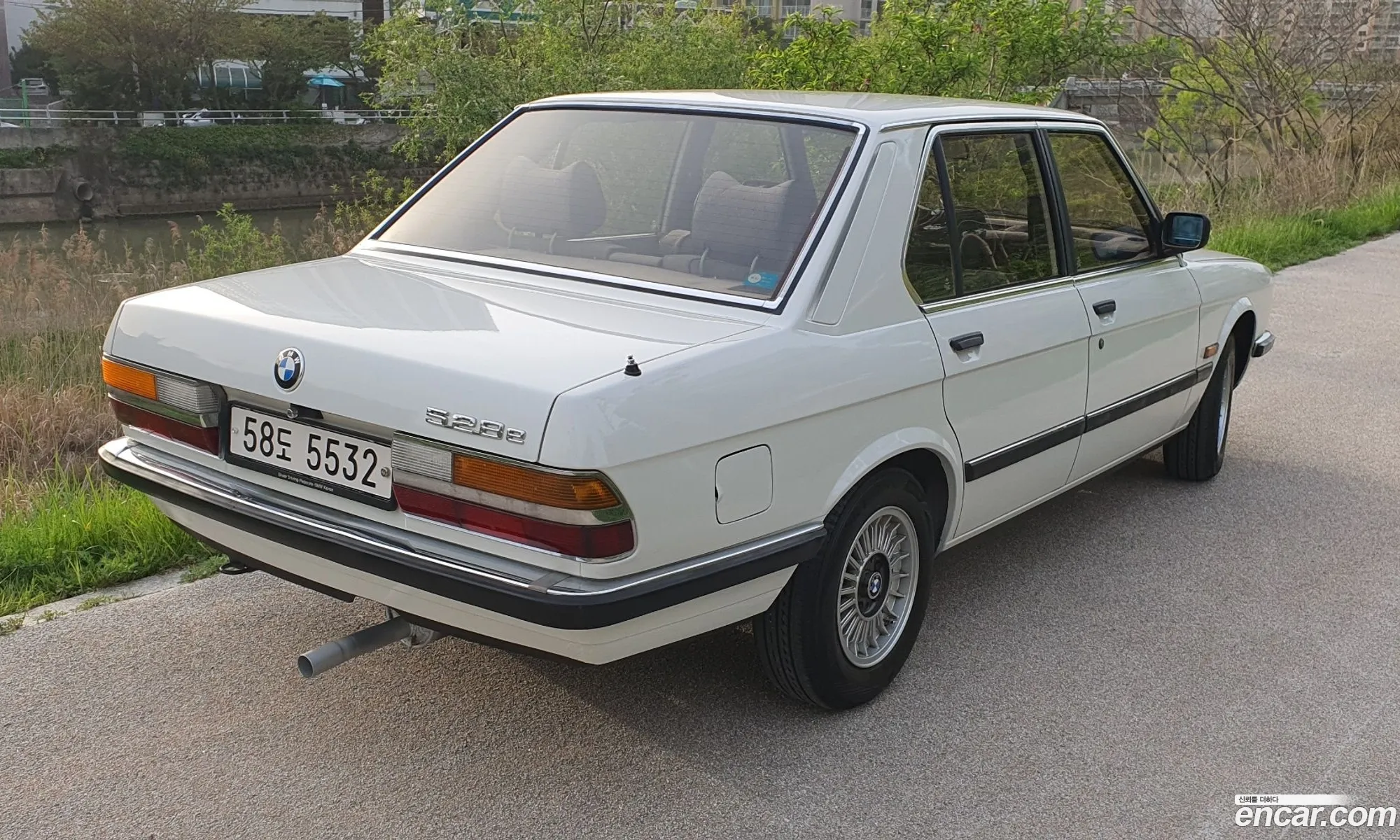 BMW 5 Series 1984 — 12