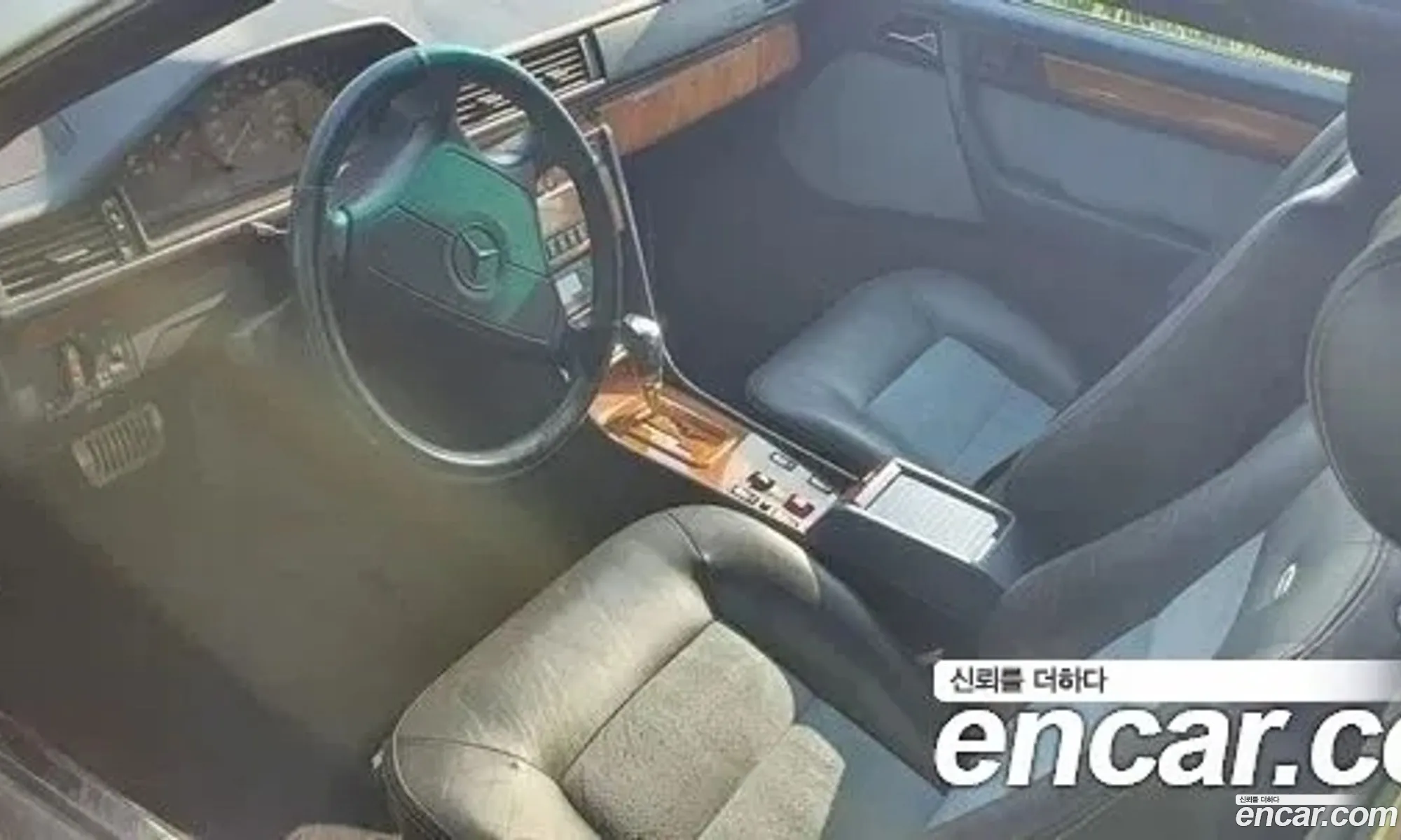 Mercedes-Benz E-Class W124 1993 — 16