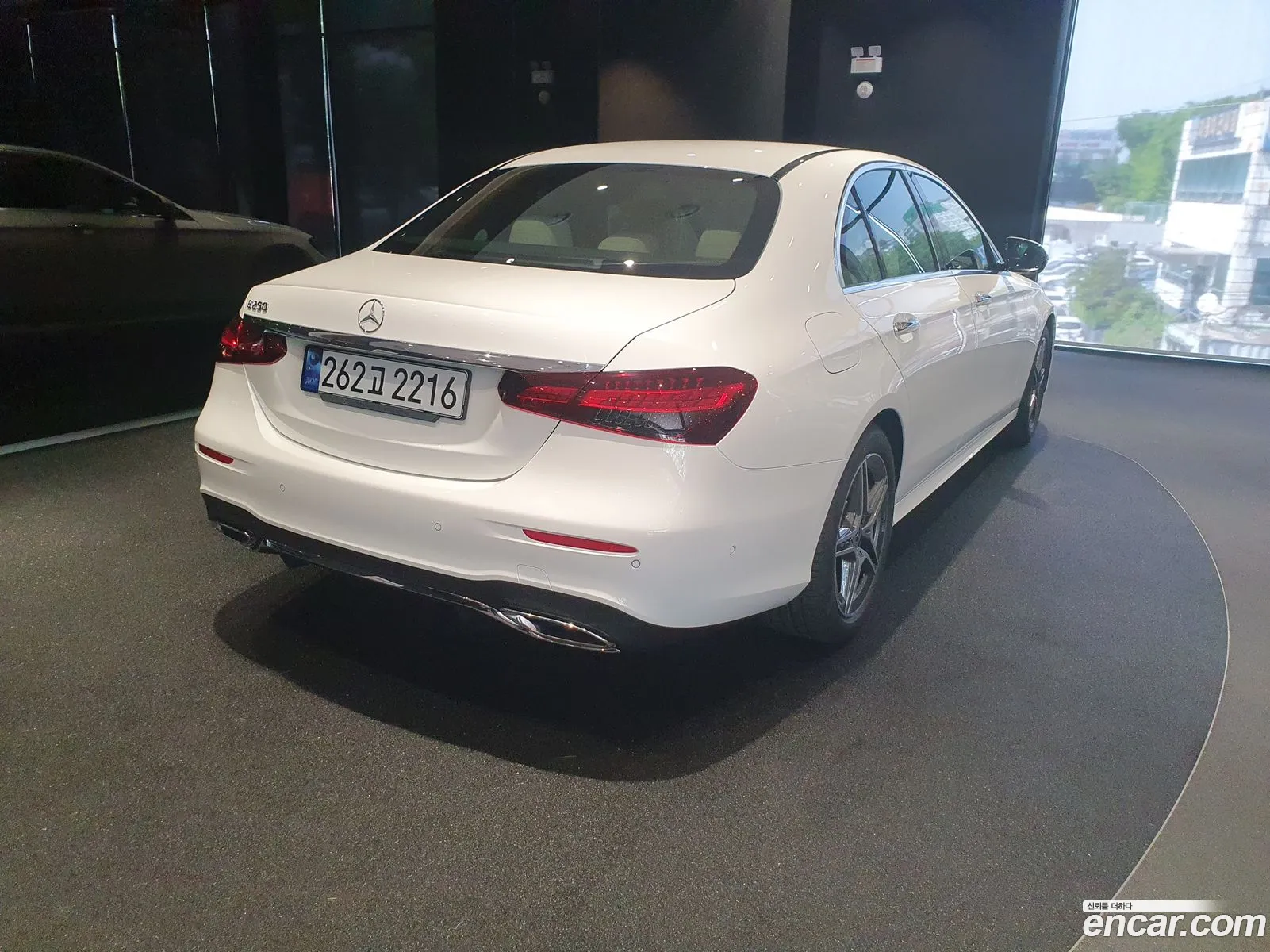 Mercedes-Benz E-Class W213 2023 — 13