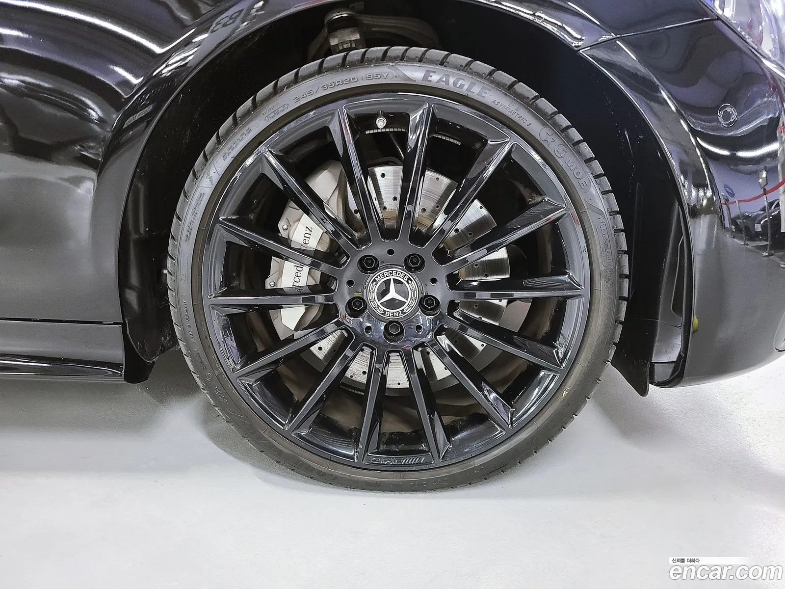 Mercedes-Benz E-Class W213 2023 — 19