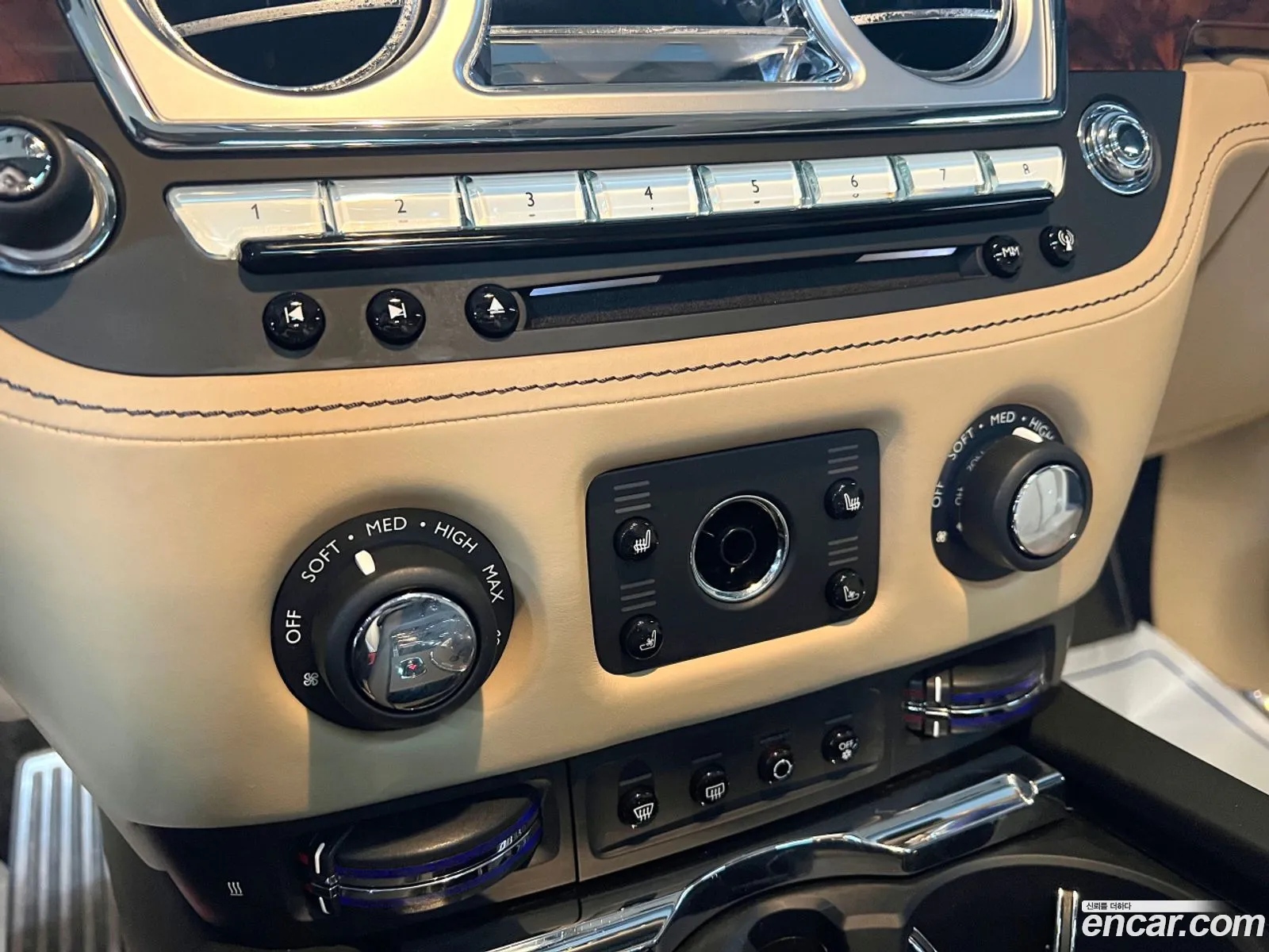 Rolls-Royce Ghost 2018 — 15