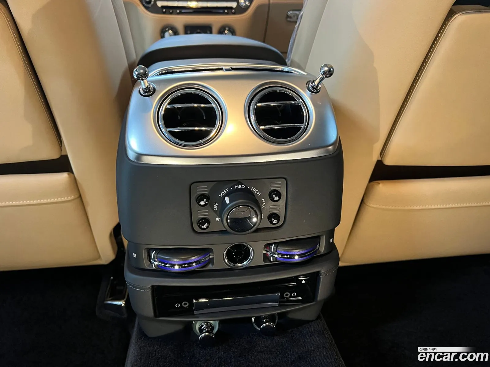 Rolls-Royce Ghost 2018 — 18
