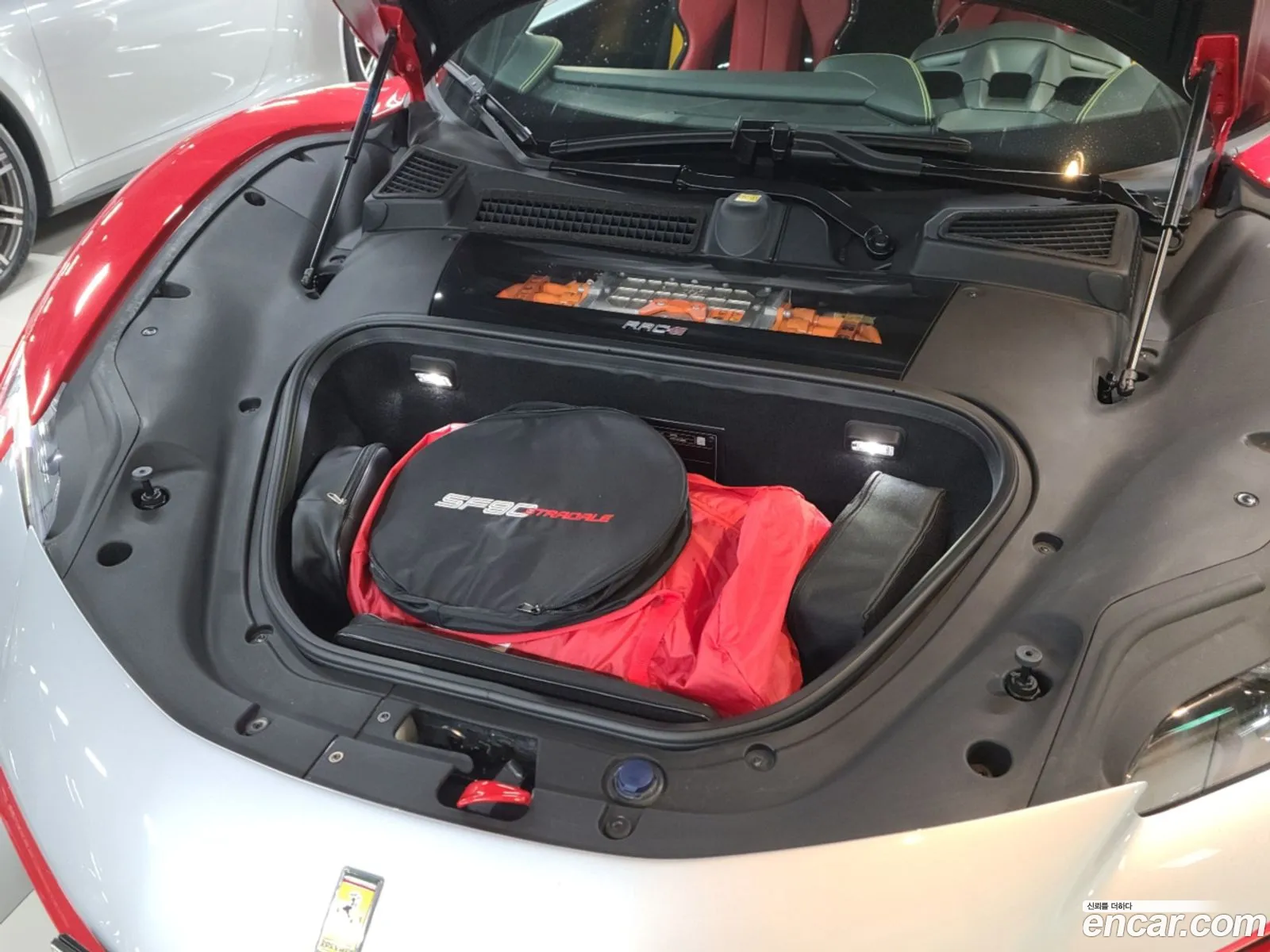 Ferrari SF90 Stradale 2021 — 16