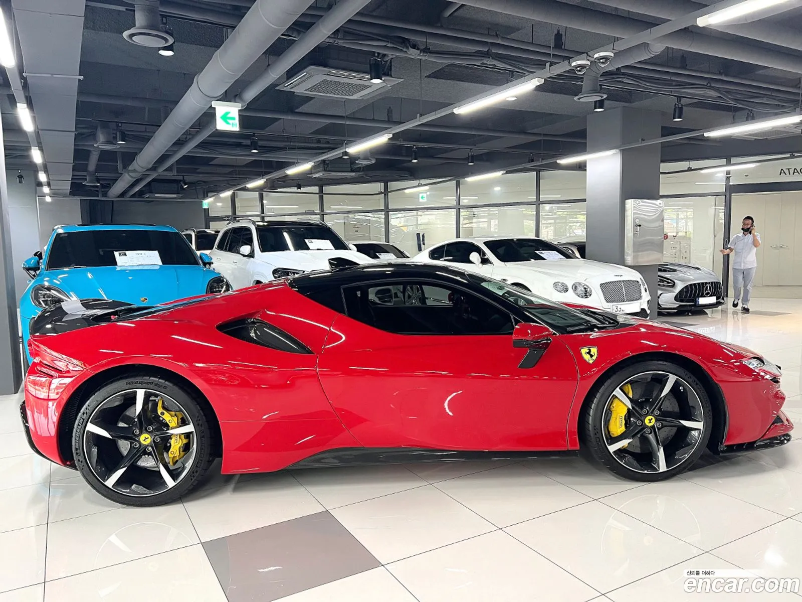 Ferrari SF90 Stradale 2021 — 14