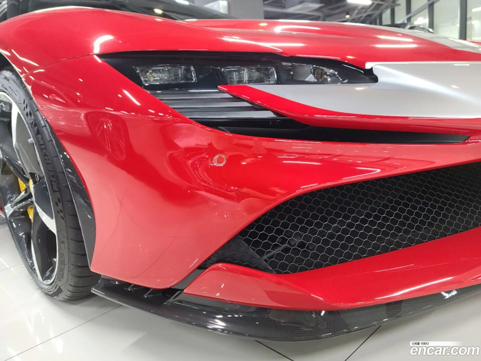 Ferrari SF90 Stradale 2021 — 10