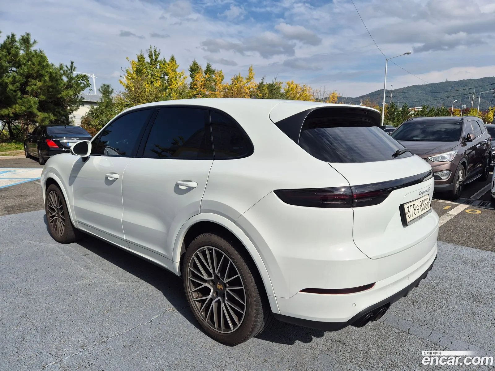 Porsche Cayenne 2019 — 19