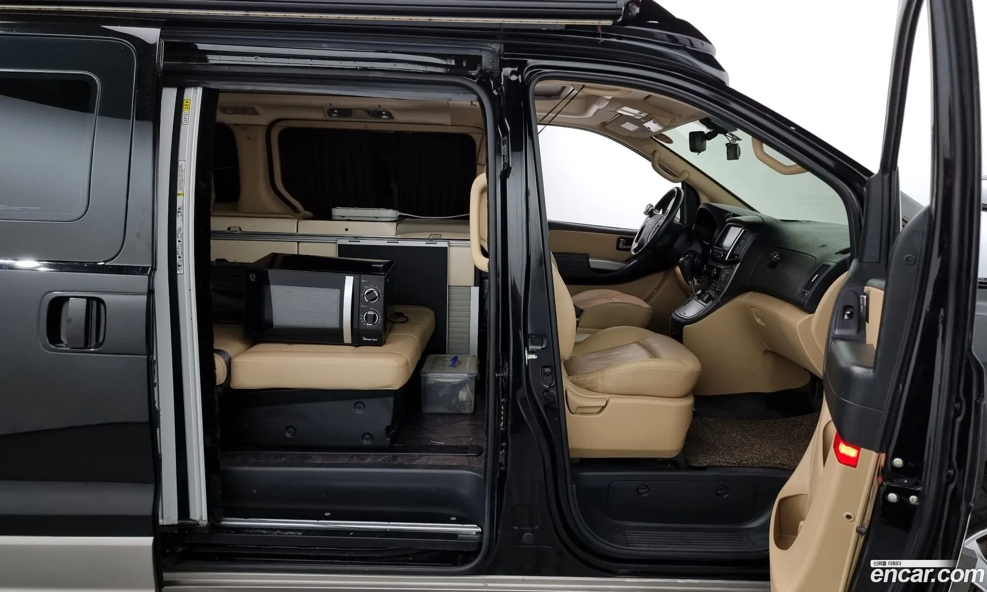 Hyundai Grand Starex 2018 — 18
