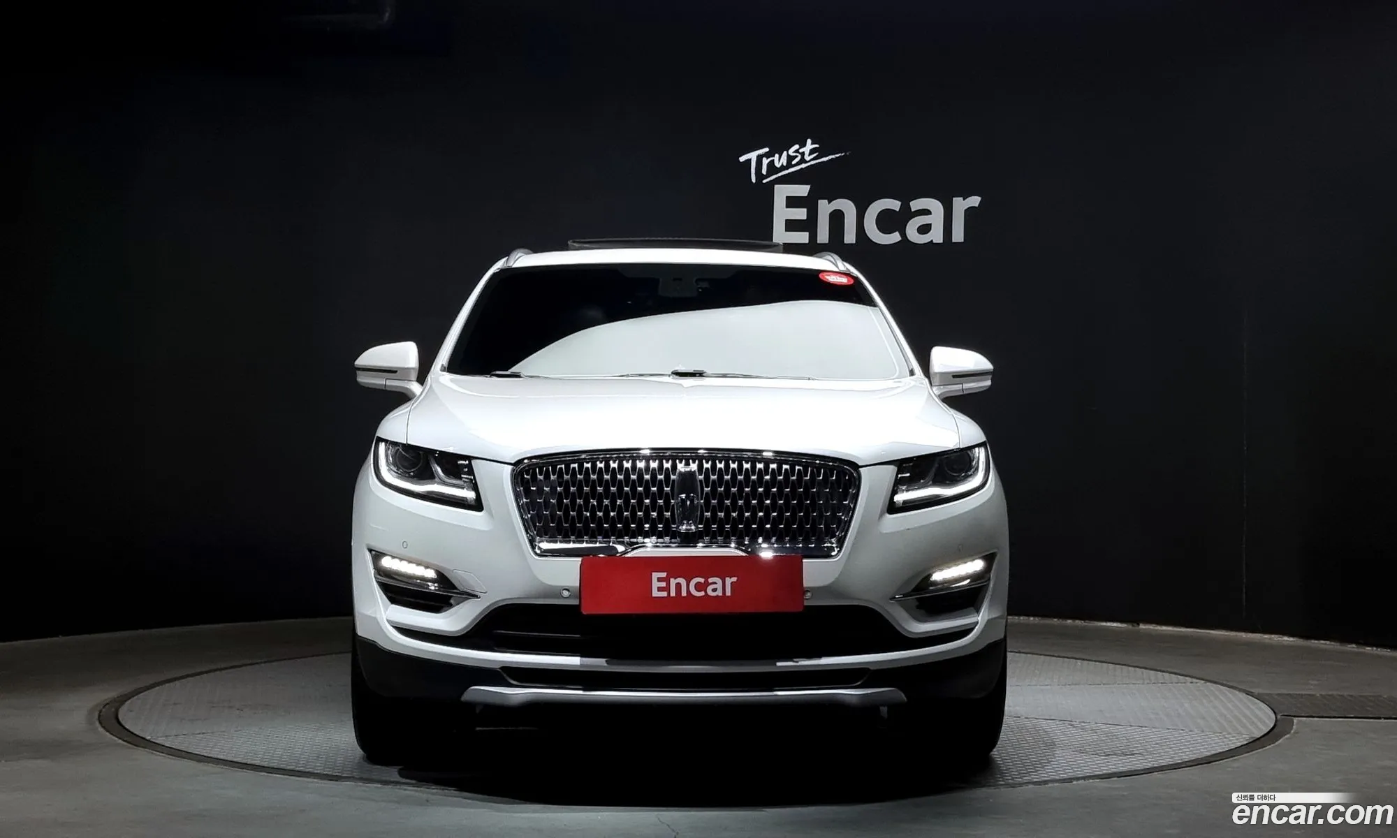 Lincoln MKC 2018 5LMCJ3D91KUL07234 — 2
