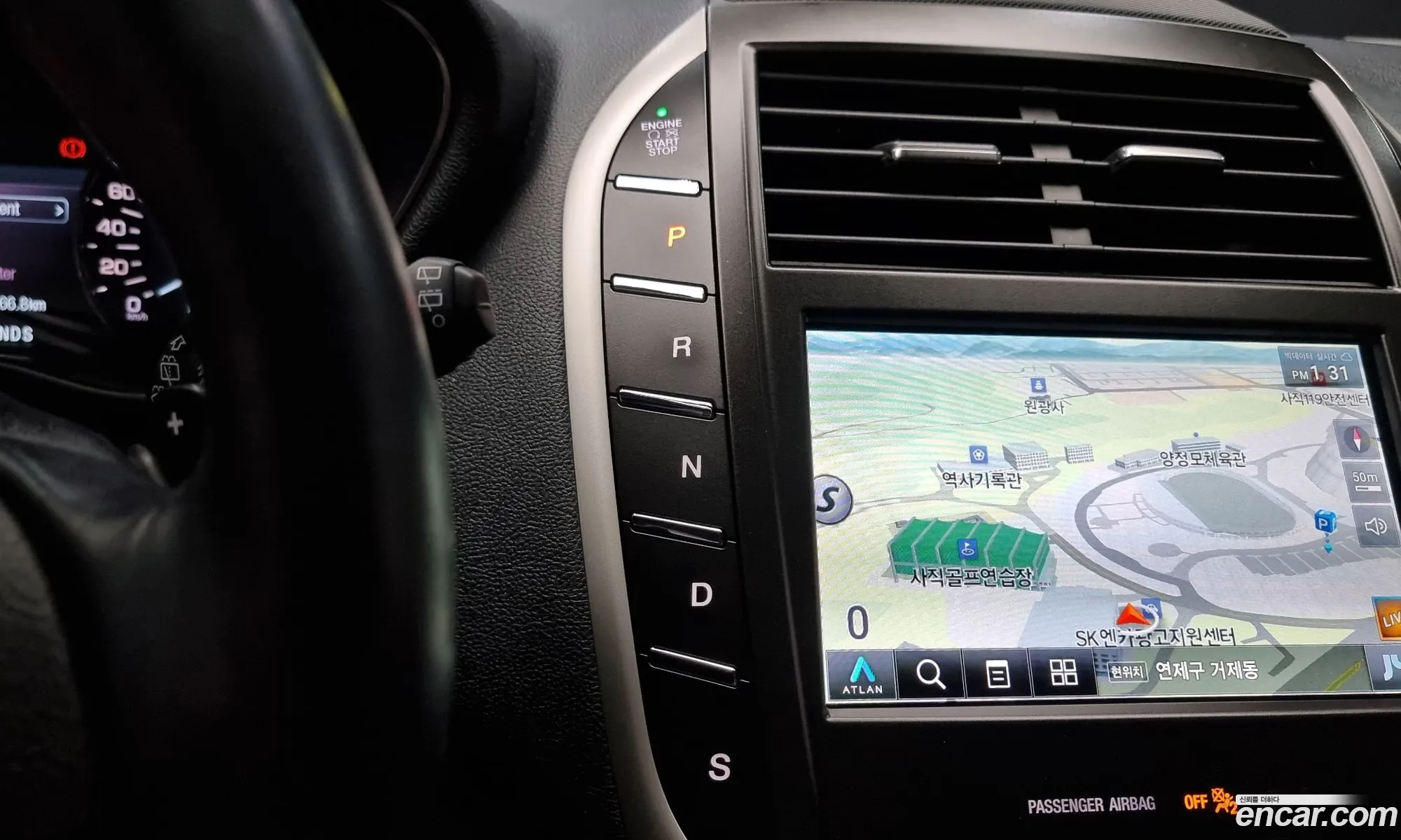 Lincoln MKC 2018 5LMCJ3D91KUL07234 — 4