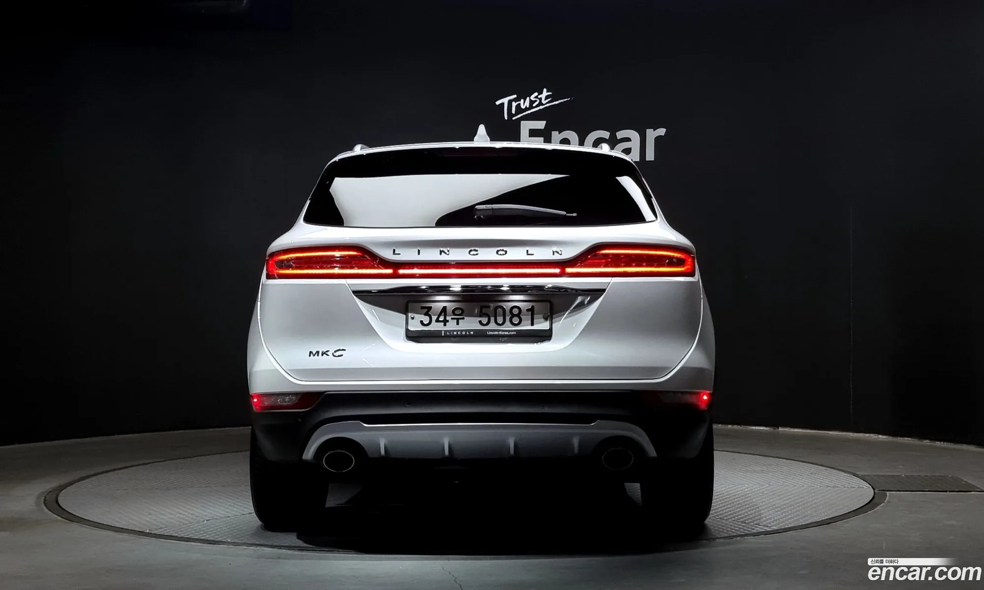 Lincoln MKC 2018 5LMCJ3D91KUL07234 — 18