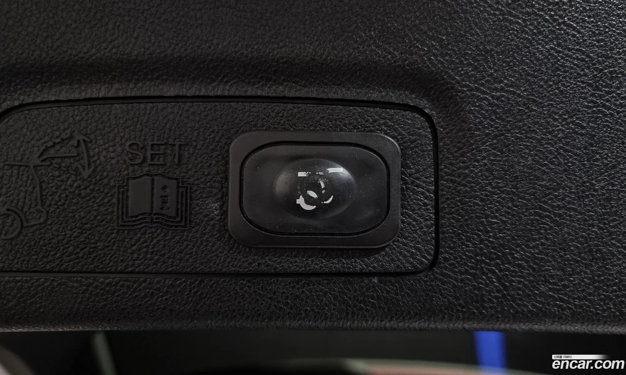 Lincoln MKC 2018 5LMCJ3D91KUL07234 — 13