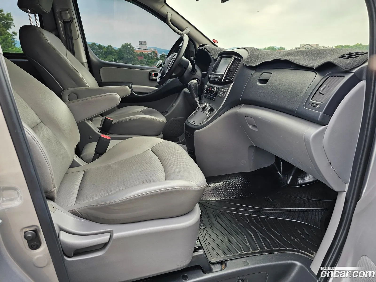 Hyundai Grand Starex 2019 — 15