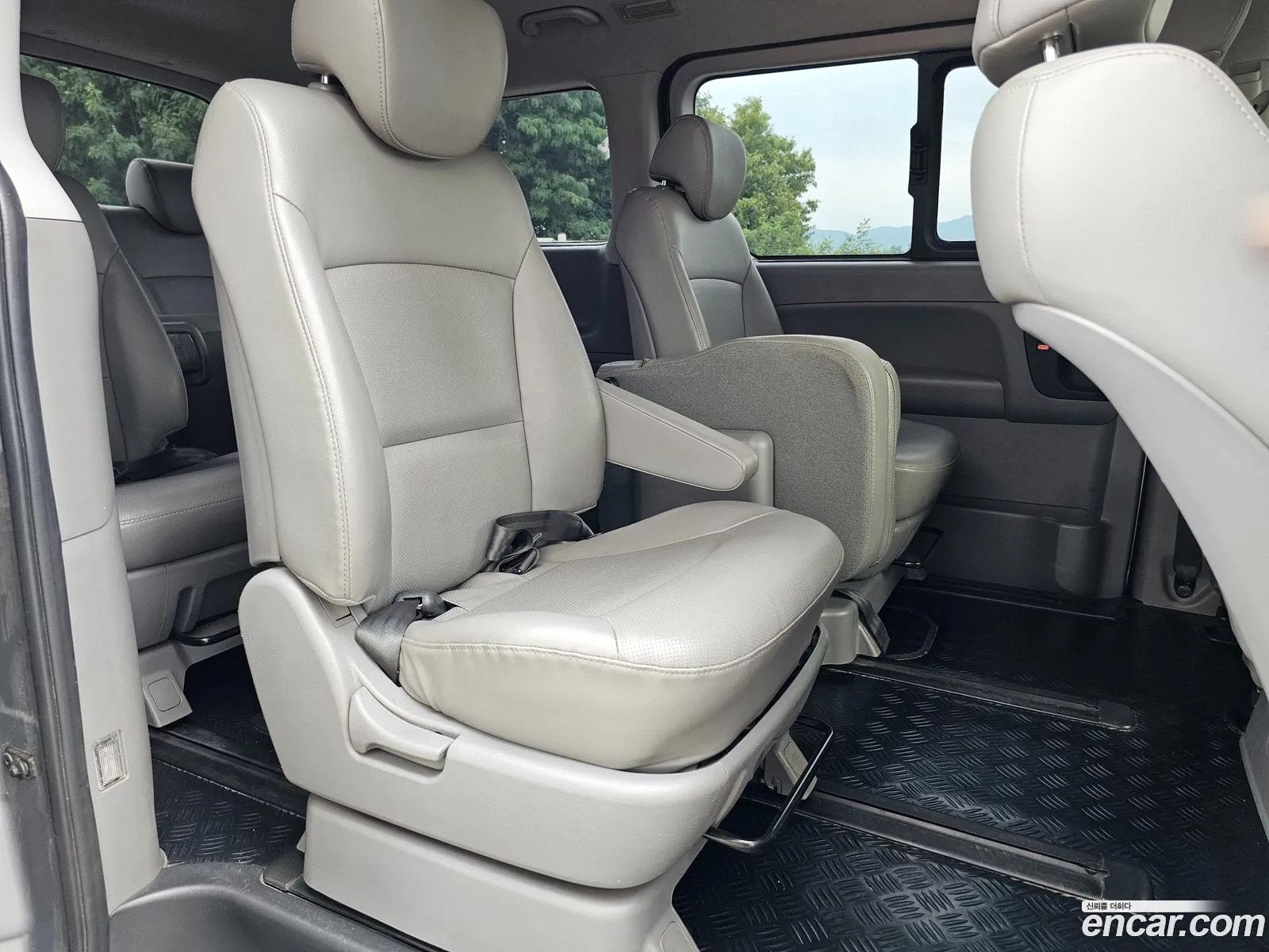 Hyundai Grand Starex 2019 — 10