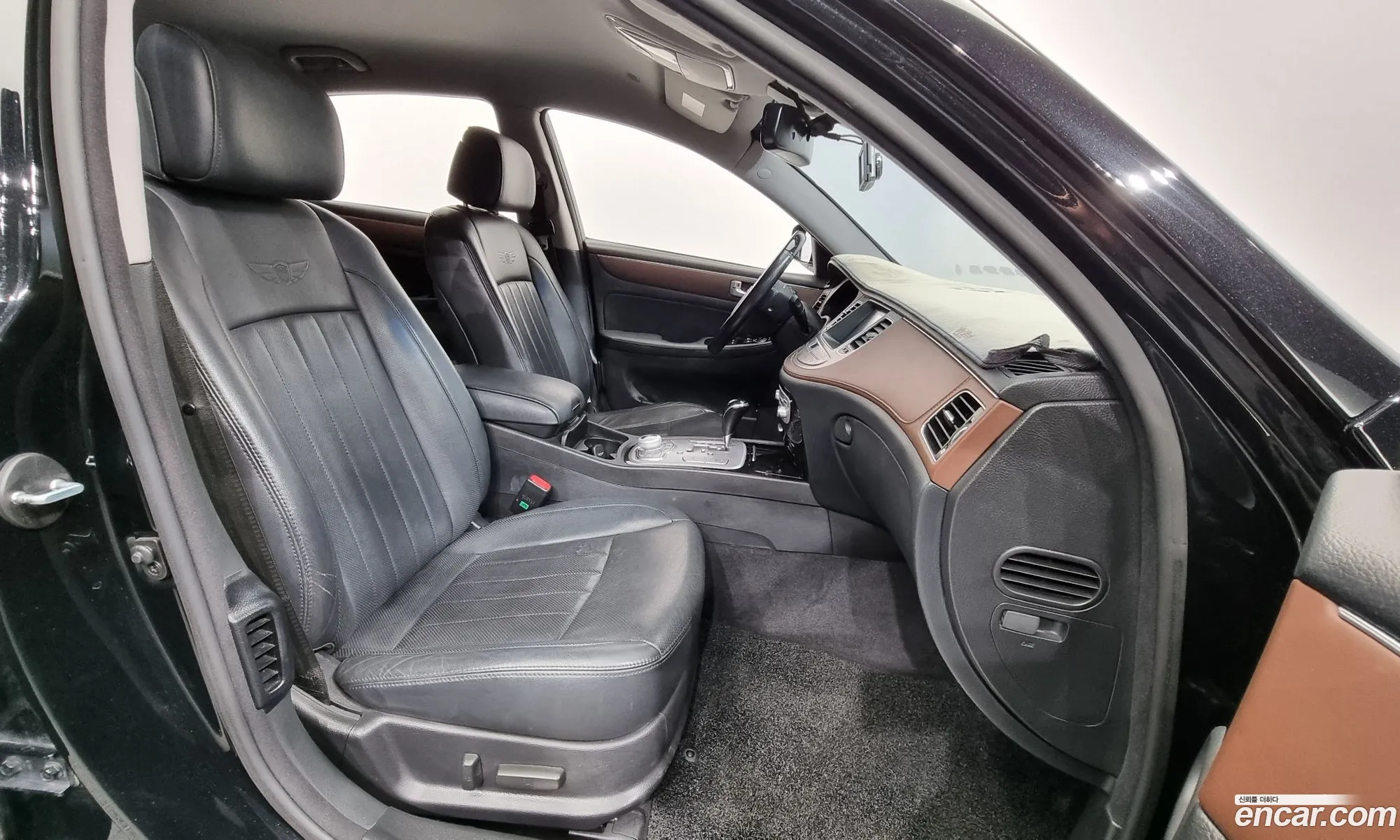 Hyundai Genesis 2013 — 12
