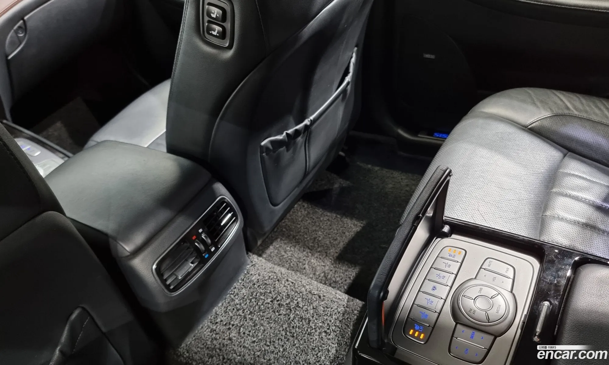 Hyundai Genesis 2013 — 10