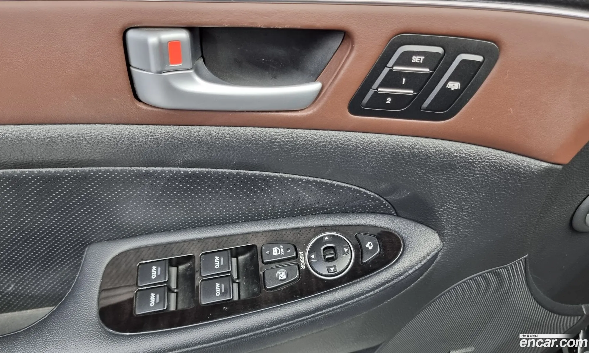 Hyundai Genesis 2013 — 16