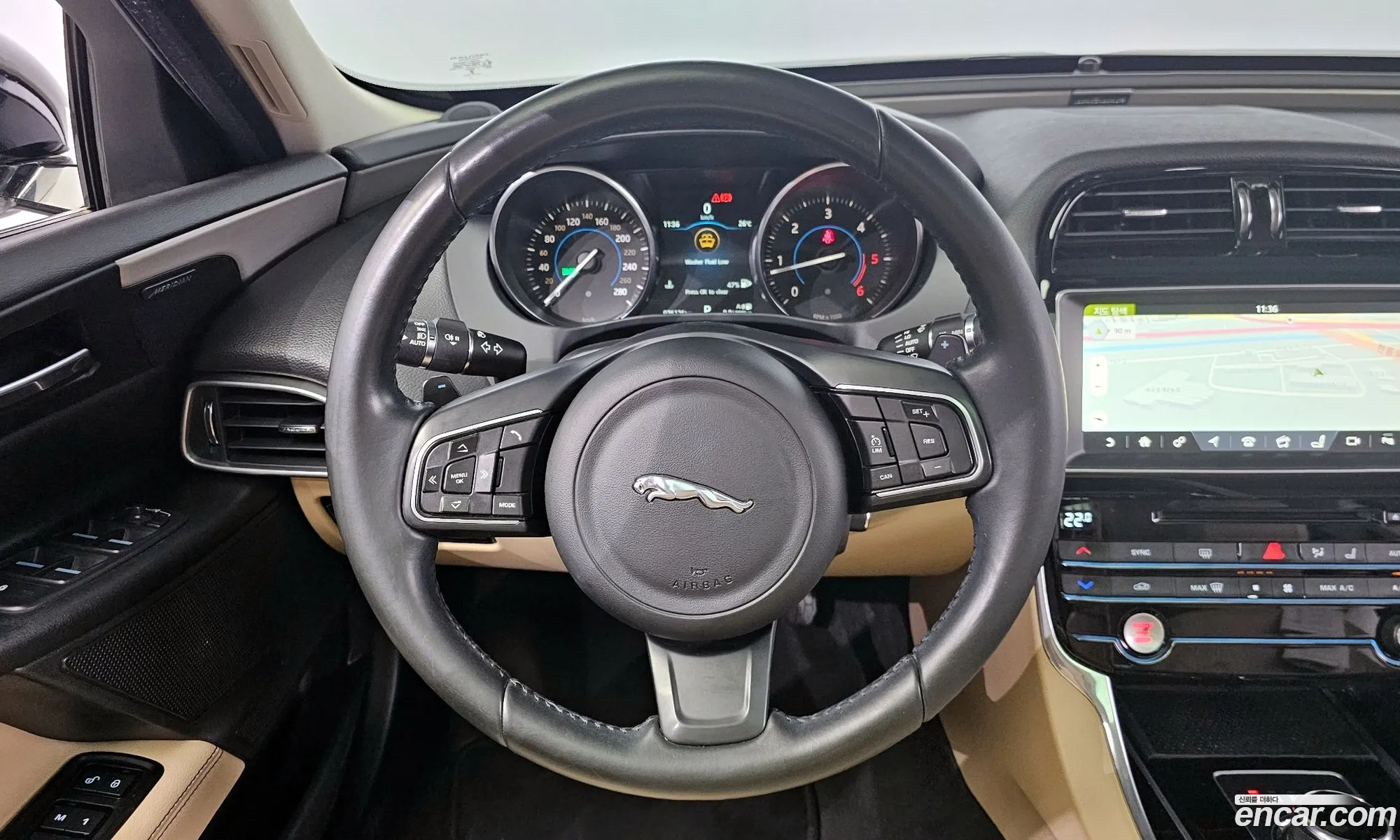 Jaguar XE 2017 SAJAB4BN5HA944690 — 3