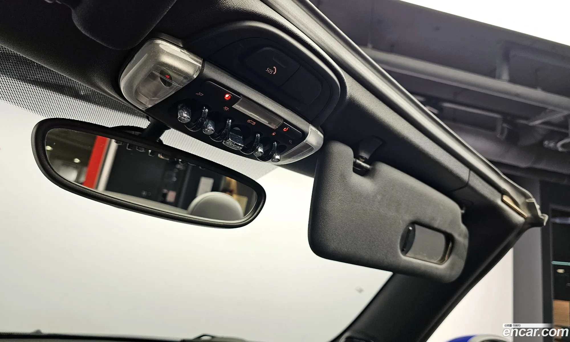 Mini Cooper Convertible 2019 WMWWG5106K3F53626 — 5