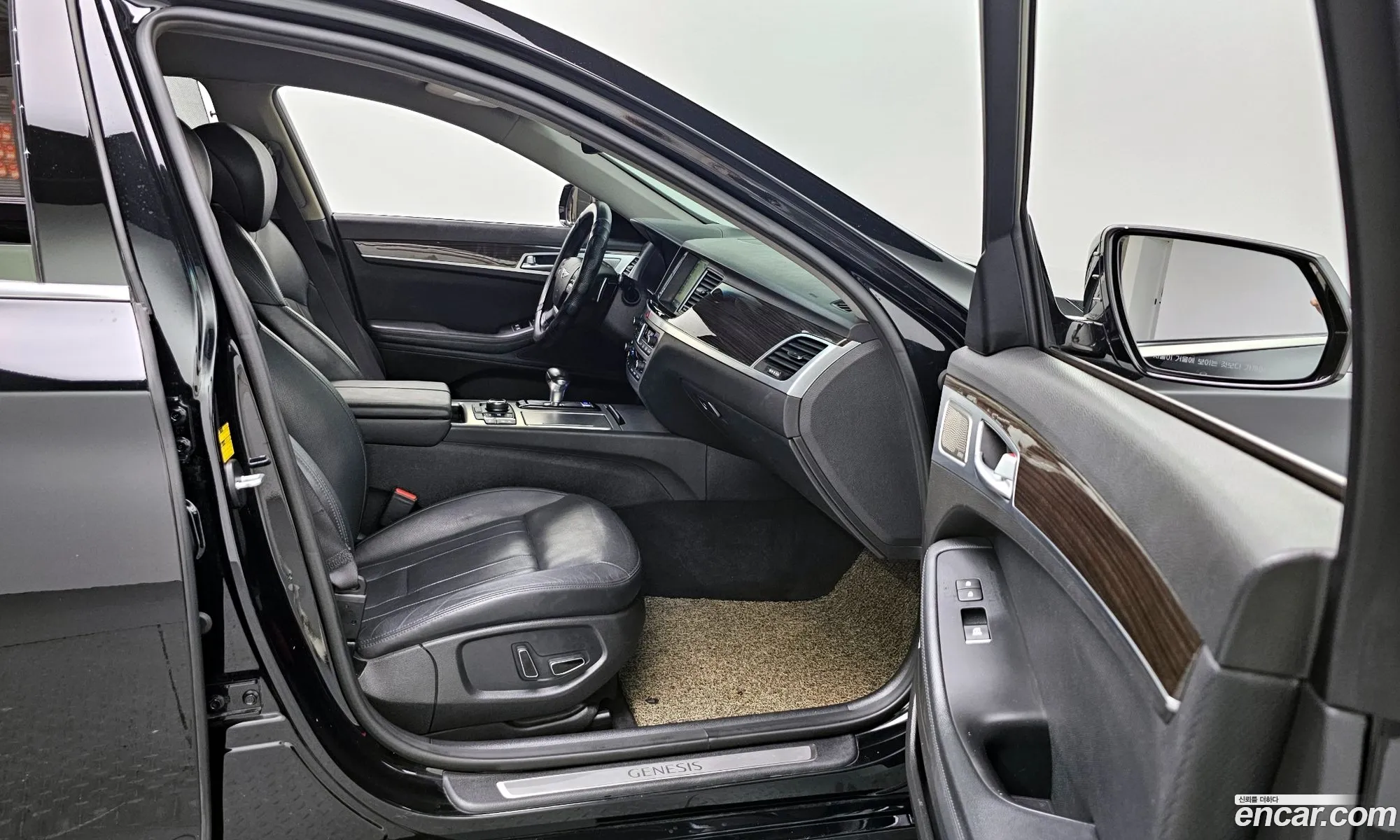 Genesis G80 2017 — 12