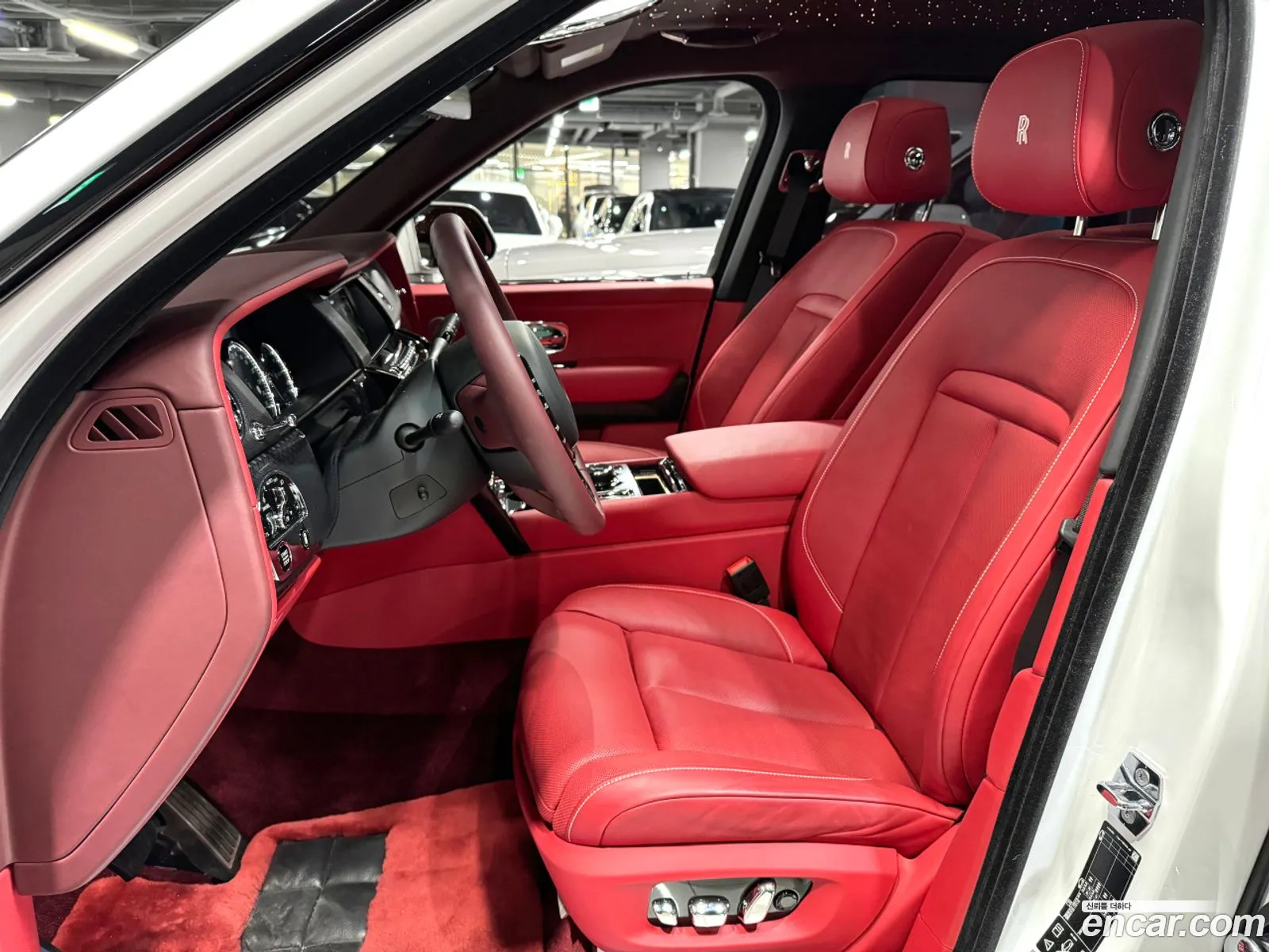 Rolls-Royce Cullinan 2023 — 17