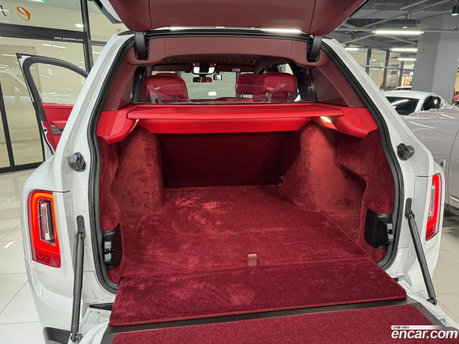 Rolls-Royce Cullinan 2023 — 8