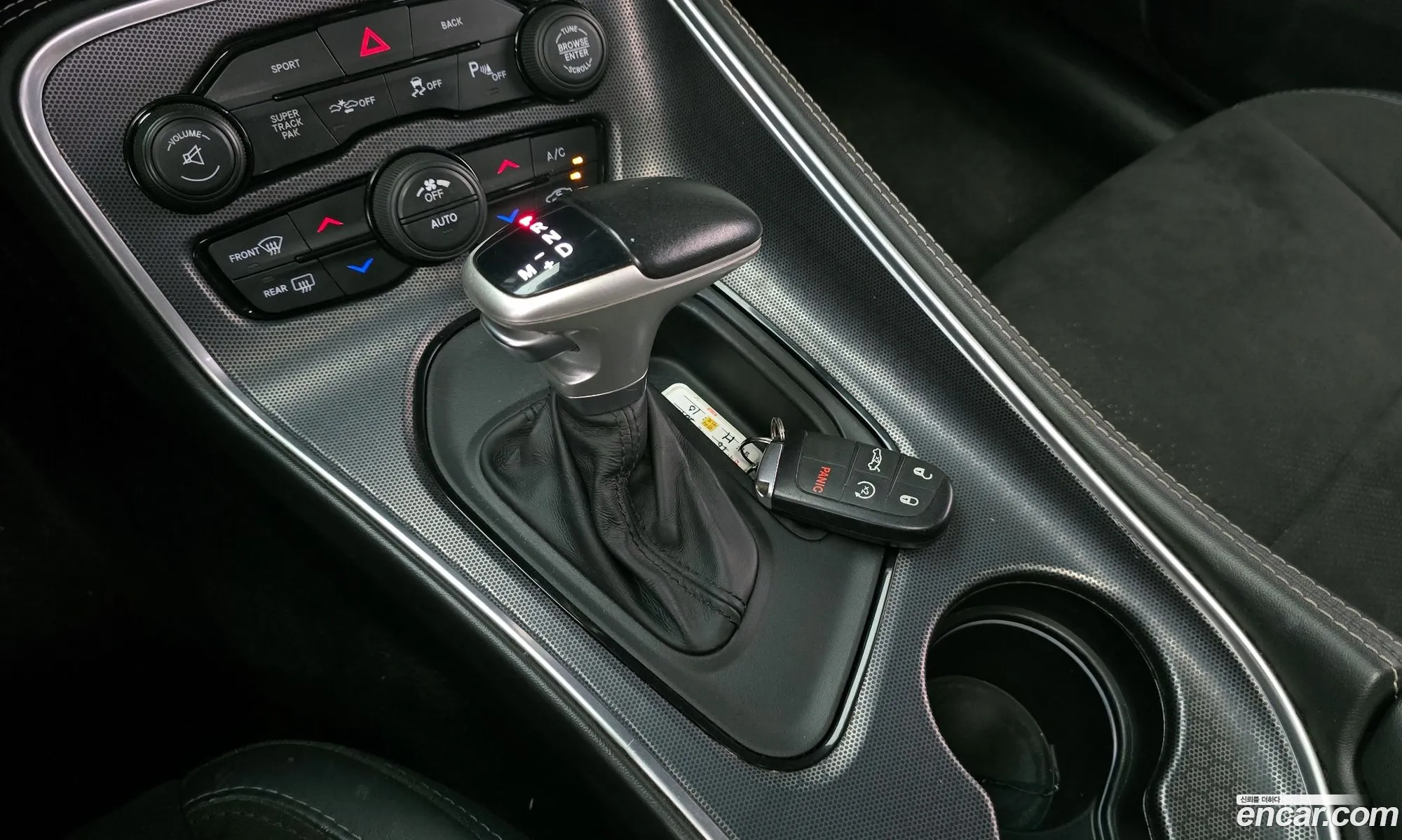 Dodge Challenger 2016 2C3CDZFJ9GH184774 — 11