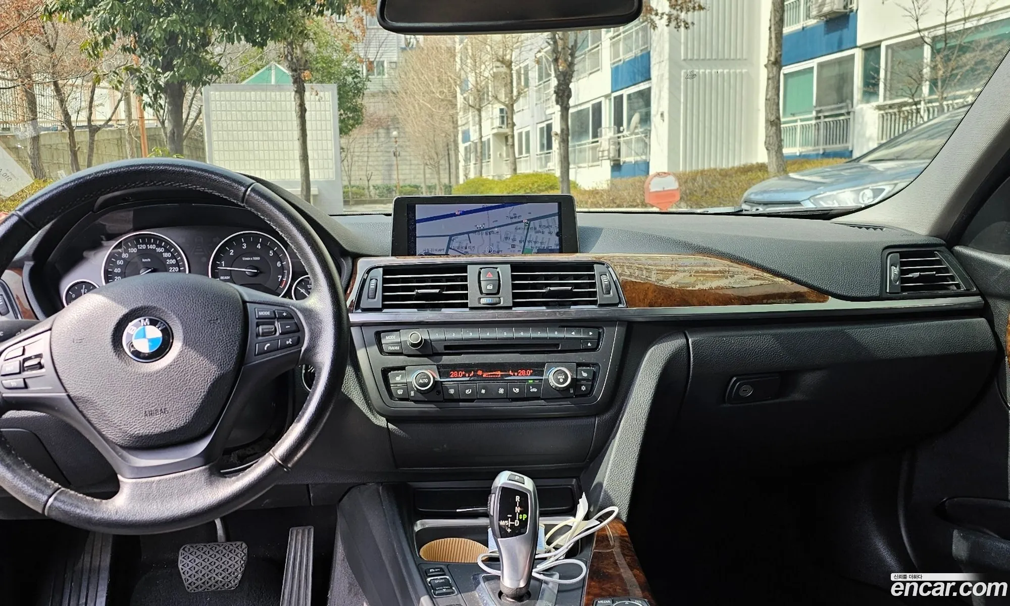 BMW 3 Series 2012 — 12