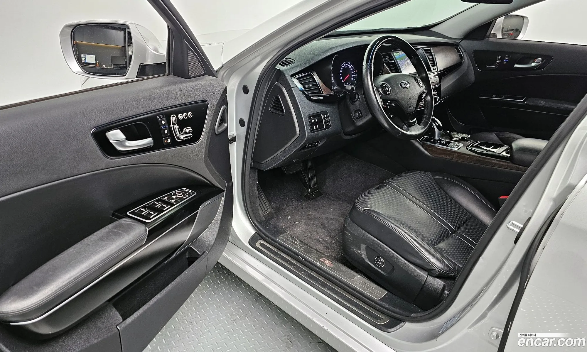 Kia K9 2012 — 2