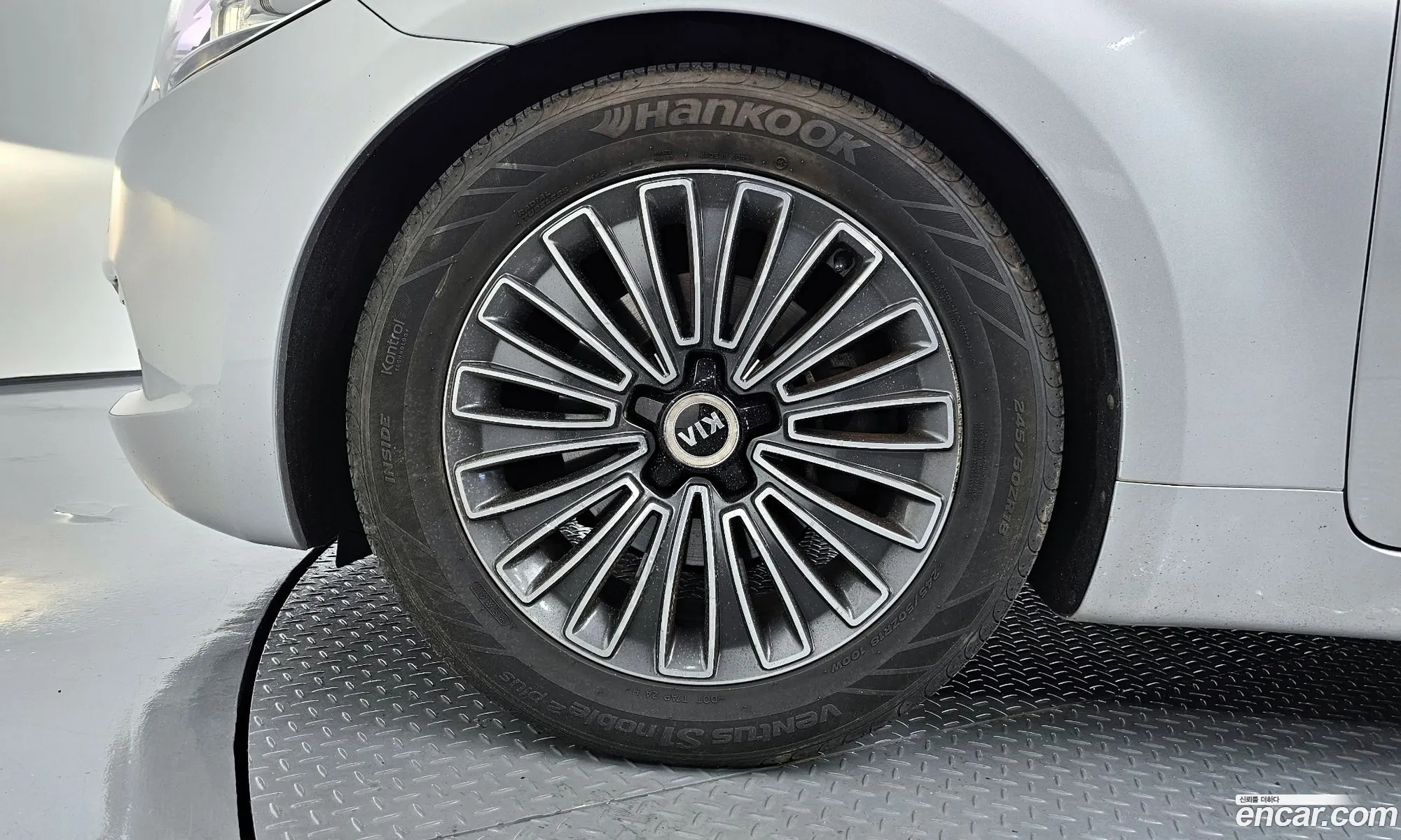 Kia K9 2012 — 13