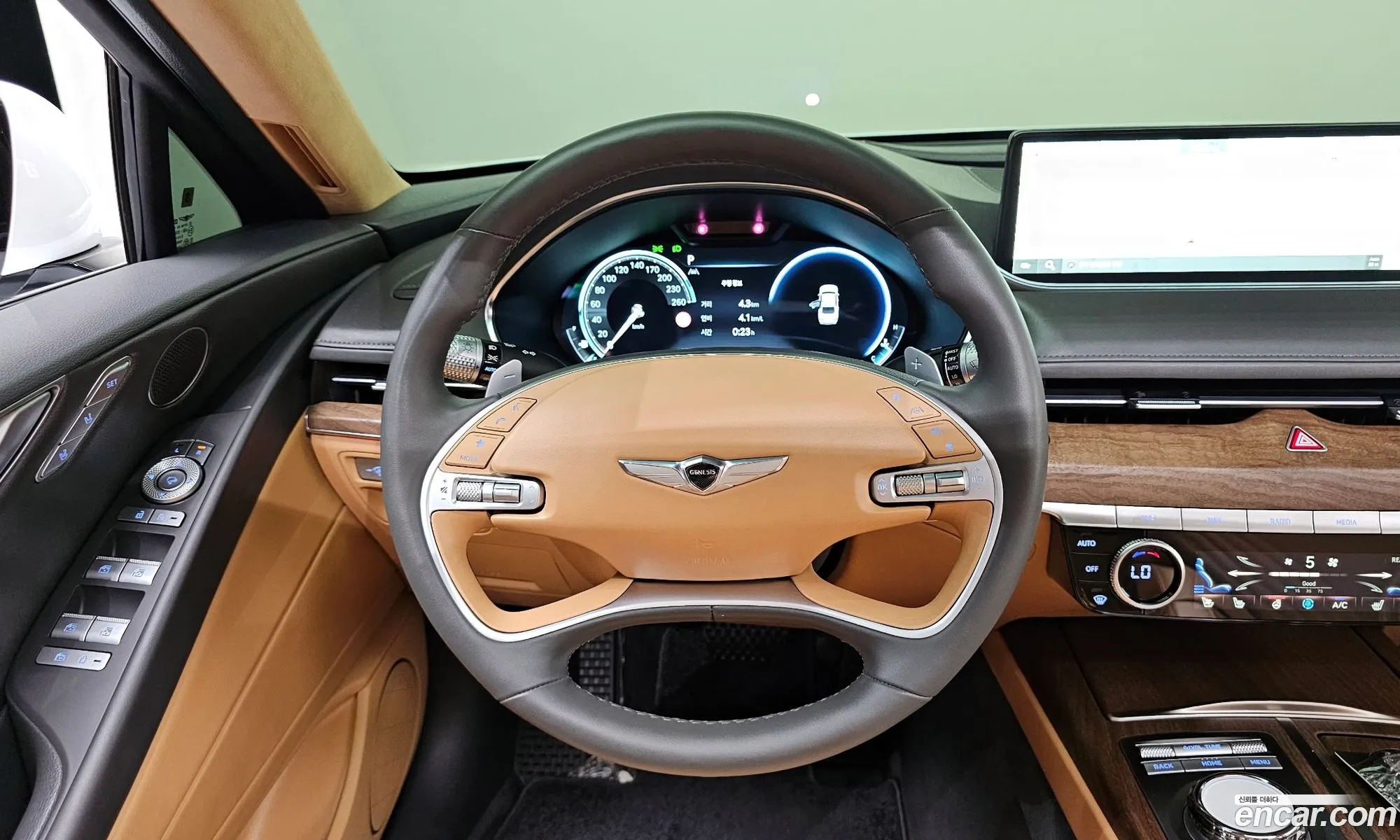 Genesis G80 2023 — 10