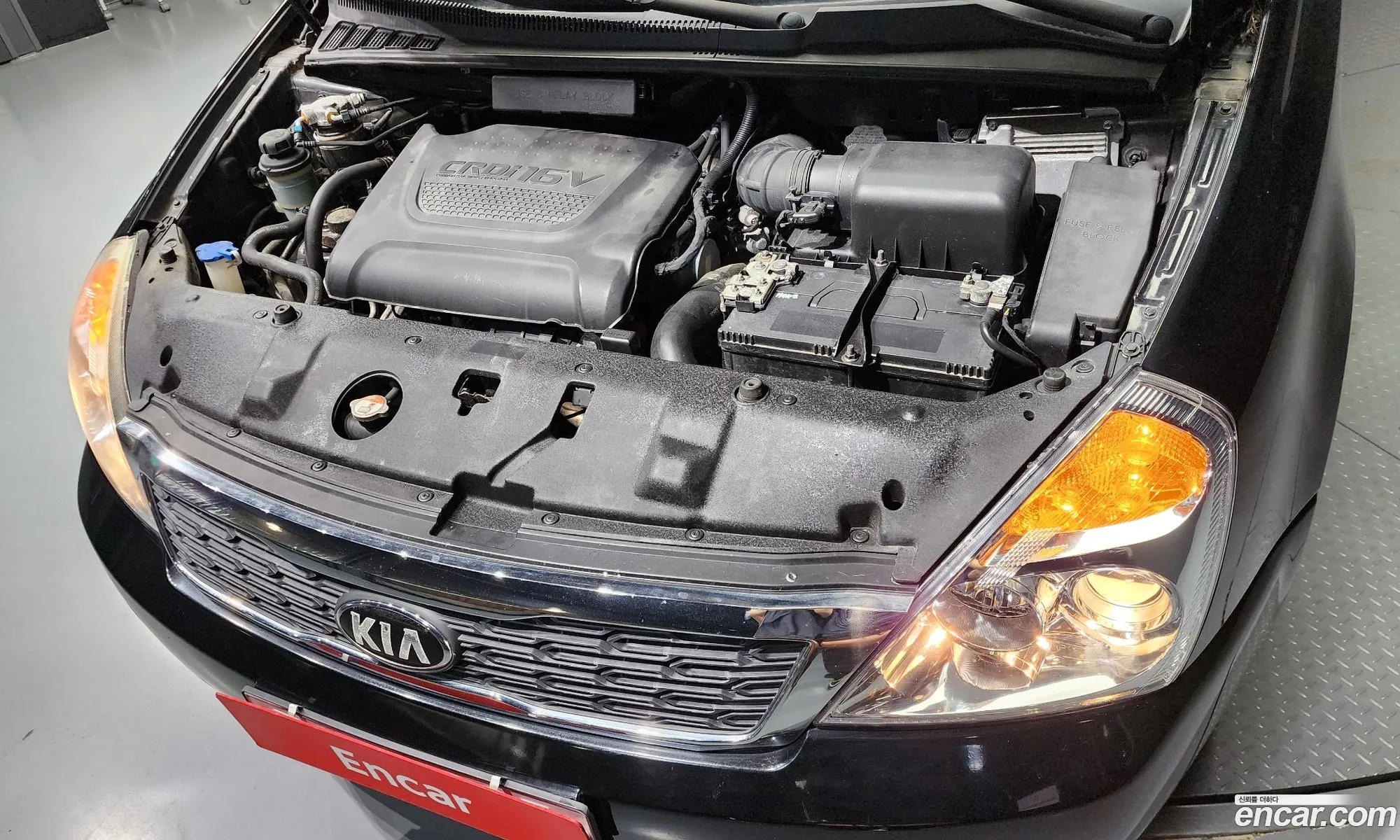 Kia Carnival R 2013 — 19