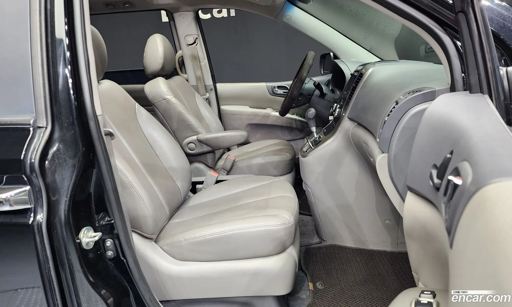 Kia Carnival R 2013 — 11