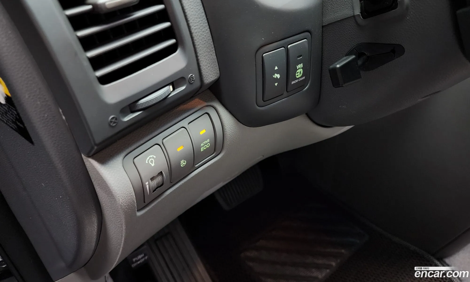 Kia Carnival R 2013 — 17
