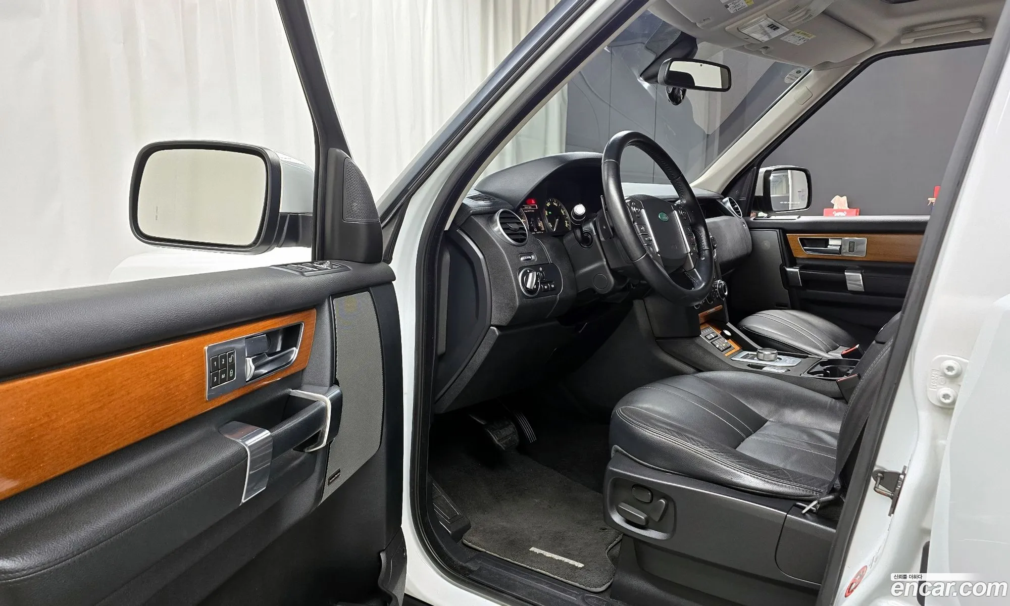 Land Rover Discovery 4 2013 SALLAAAG6DA671022 — 10