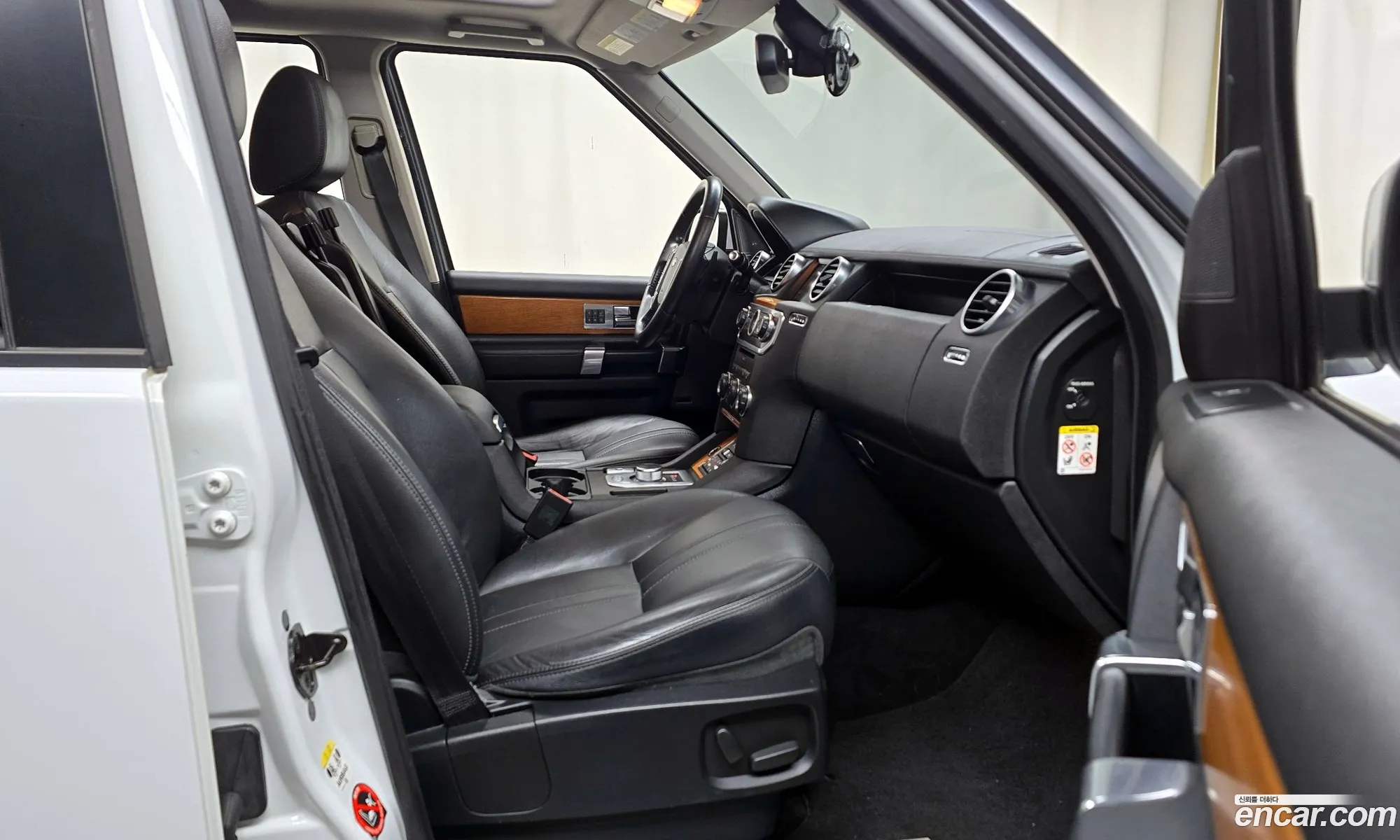 Land Rover Discovery 4 2013 SALLAAAG6DA671022 — 3