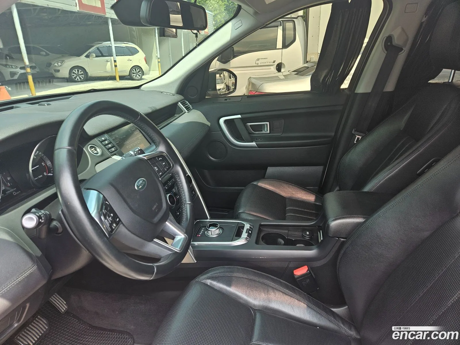 Land Rover Discovery Sport 2016 — 17