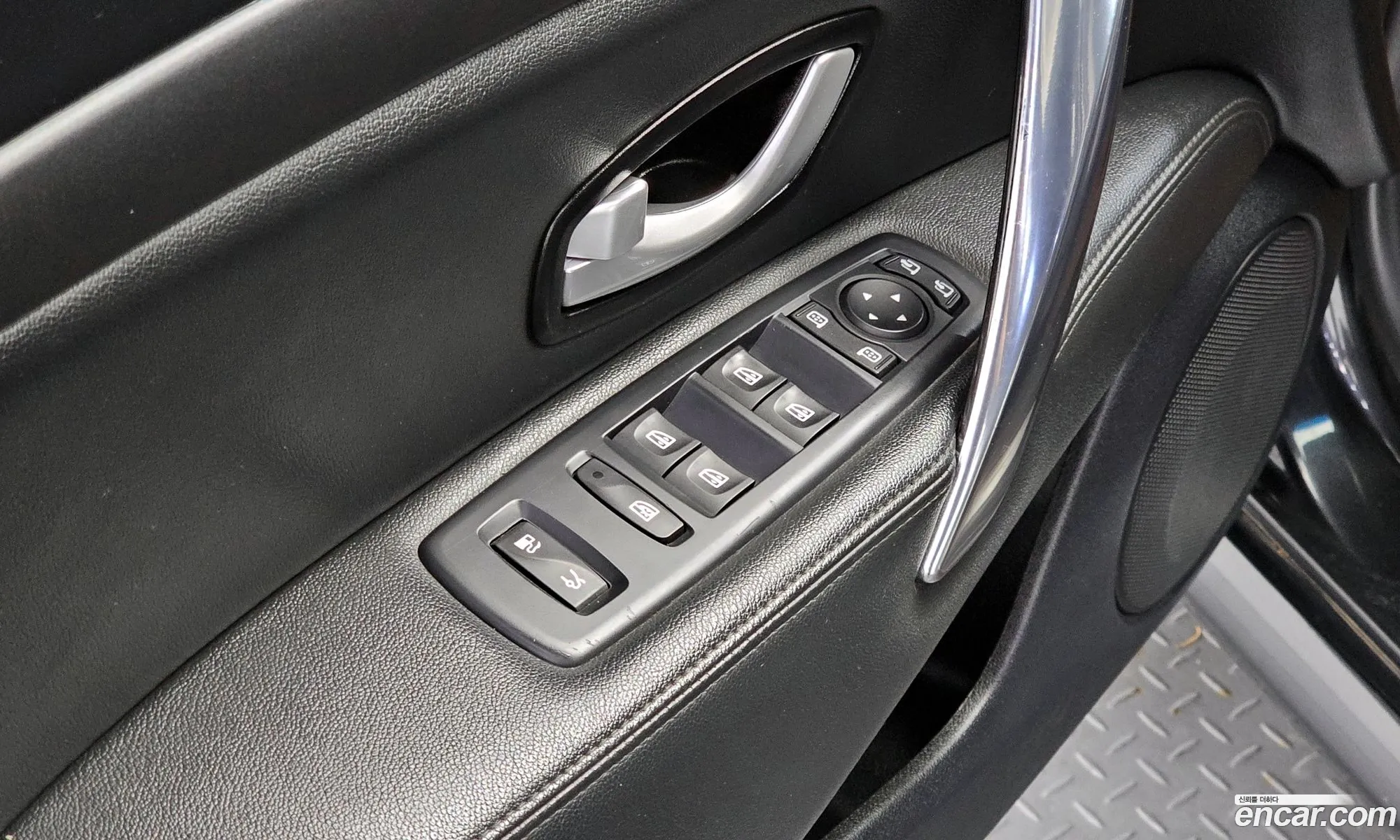 Renault Korea (Samsung) SM7 Nova 2015 — 16