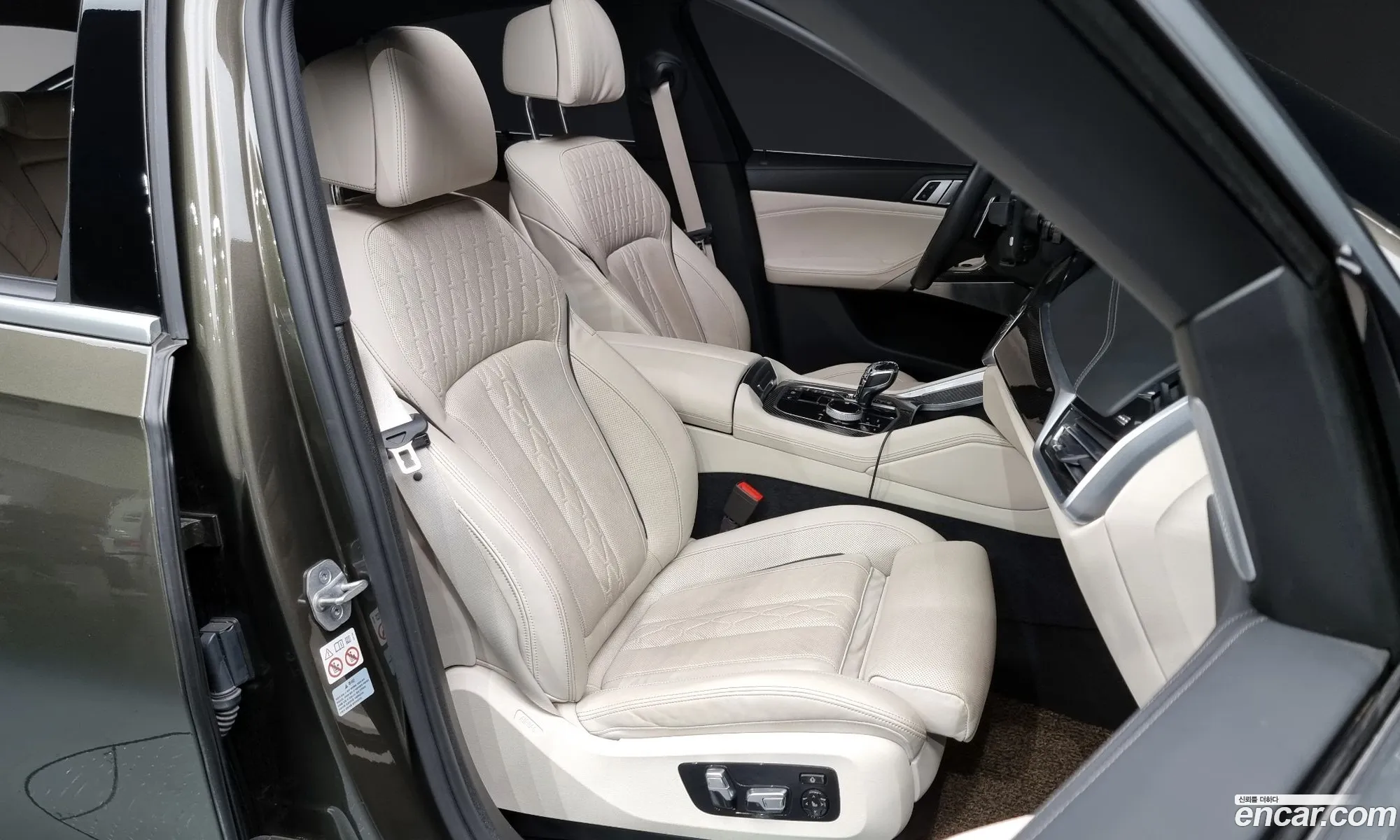BMW X6 2021 — 12