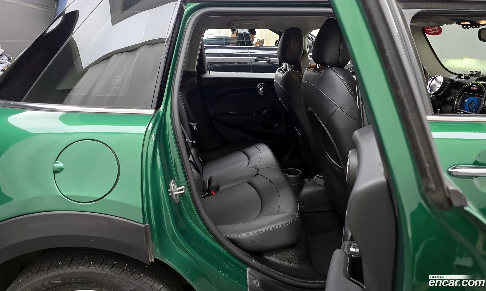 Mini Cooper 2020 — 3