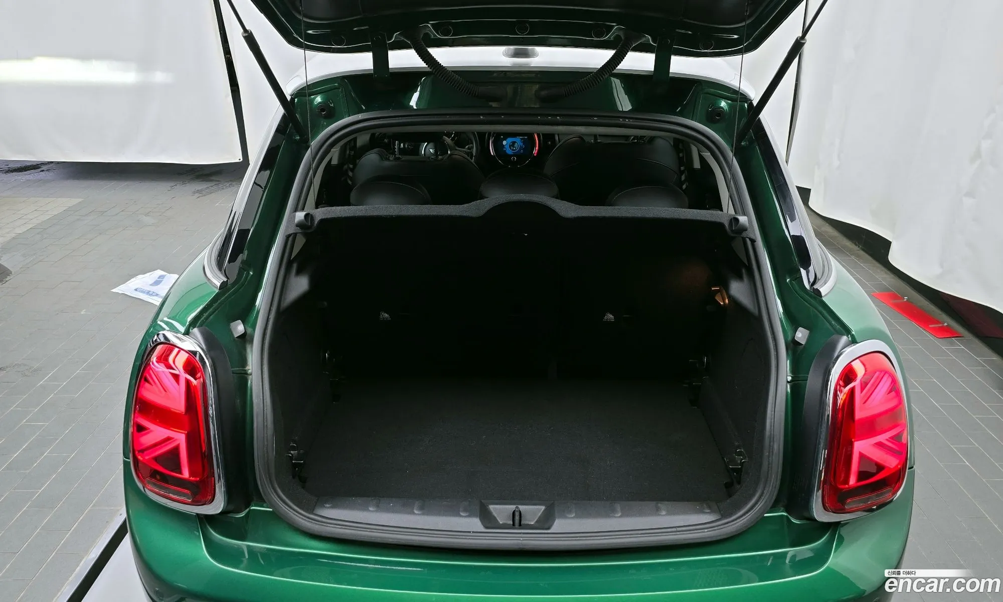 Mini Cooper 2020 — 16