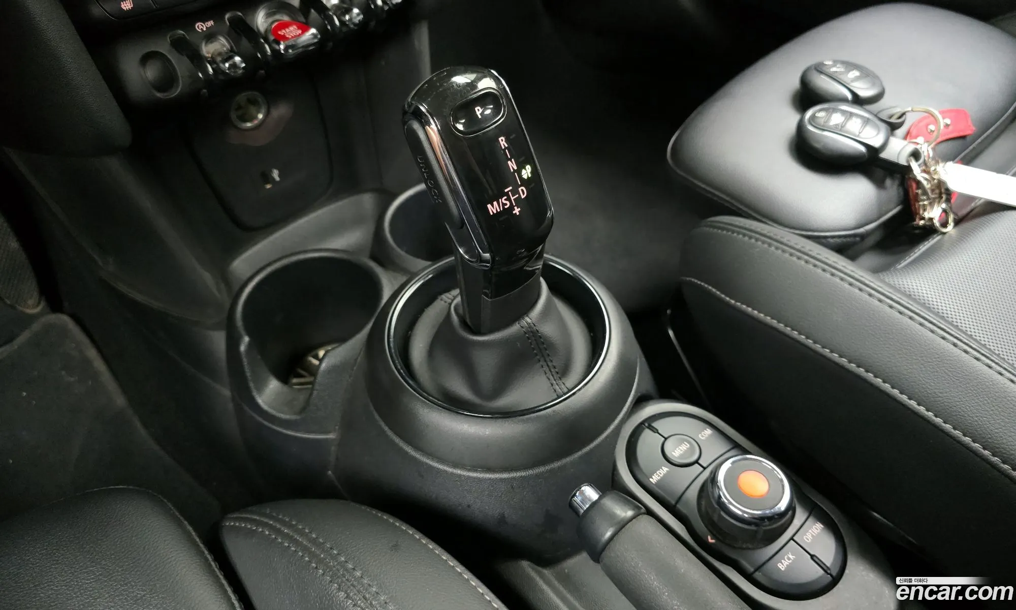 Mini Cooper 2020 — 2