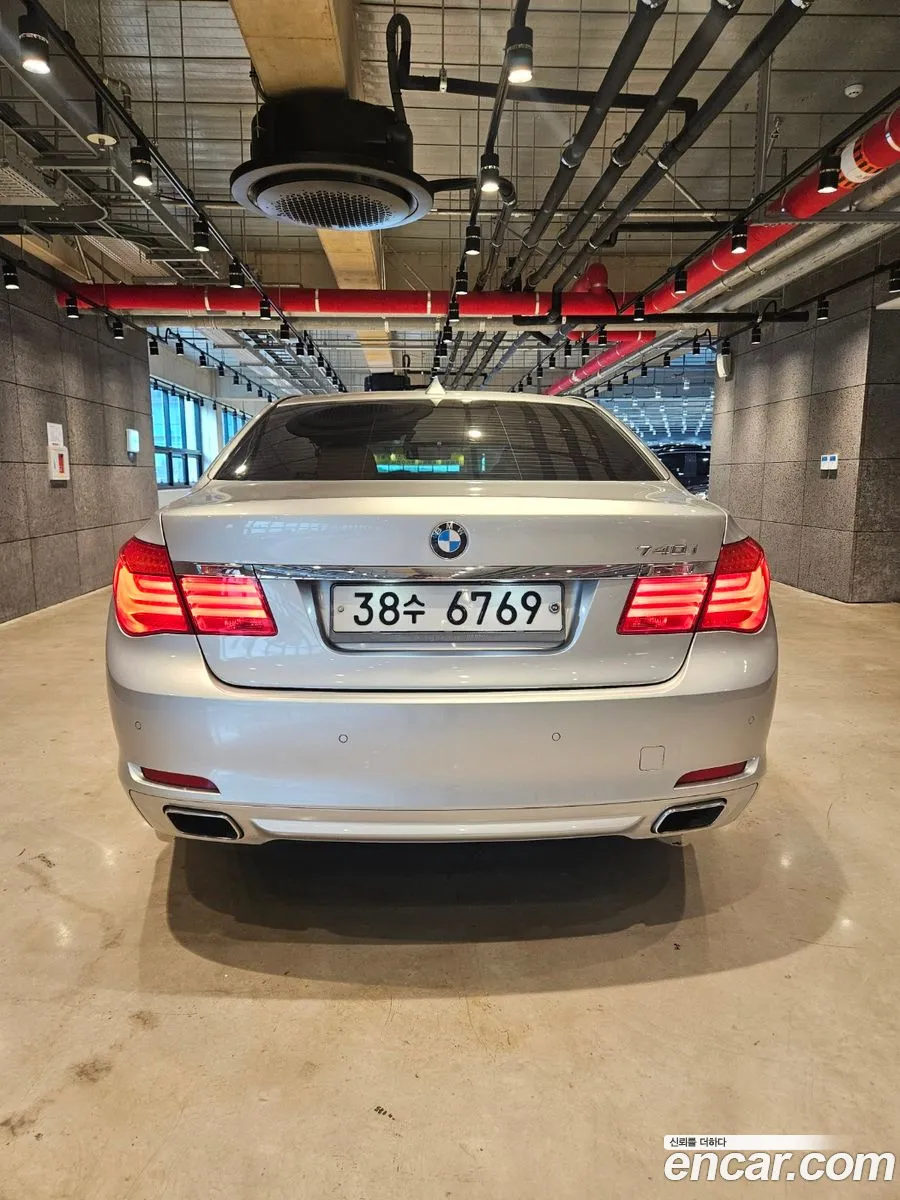 BMW 7 Series 2011 — 6