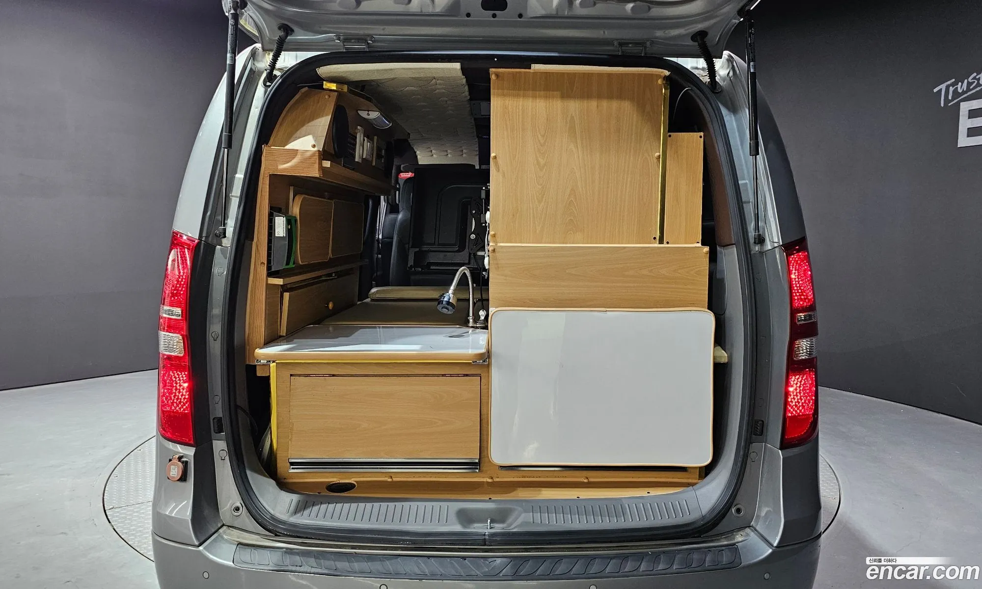 Hyundai Grand Starex 2018 — 9