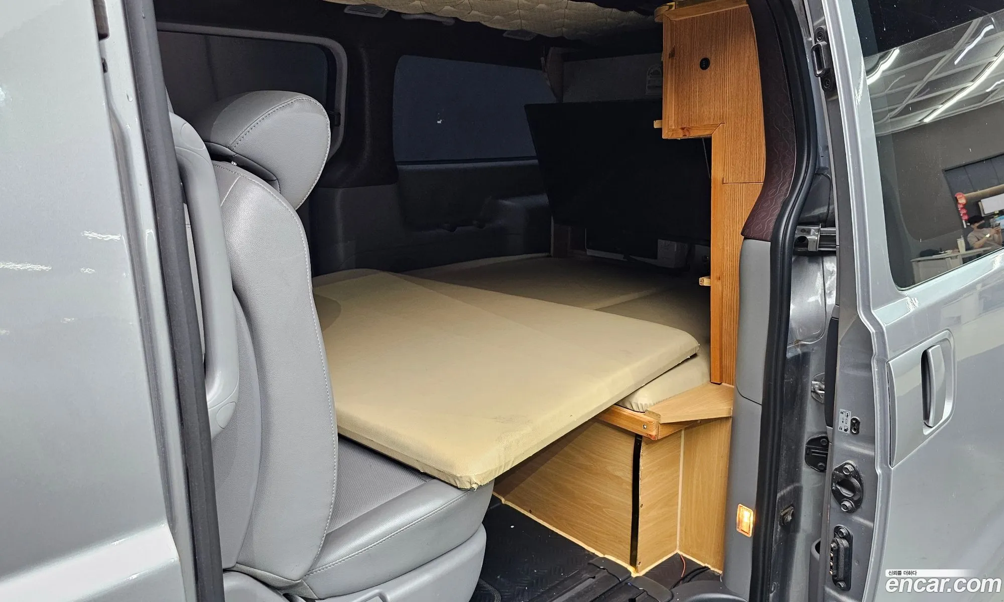 Hyundai Grand Starex 2018 — 17