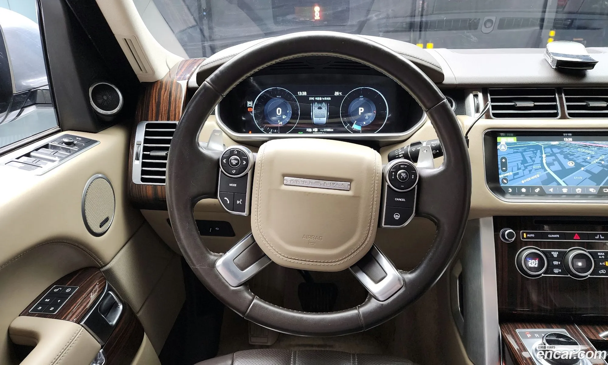 Land Rover Range Rover 2017 SALGA2FJ6HA344941 — 16
