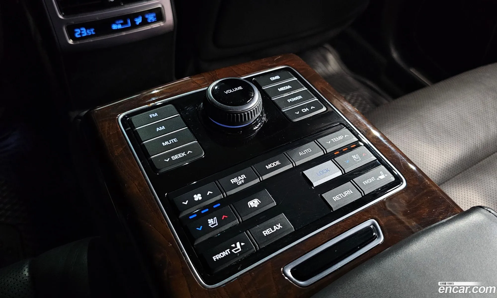 Hyundai Equus 2015 — 4